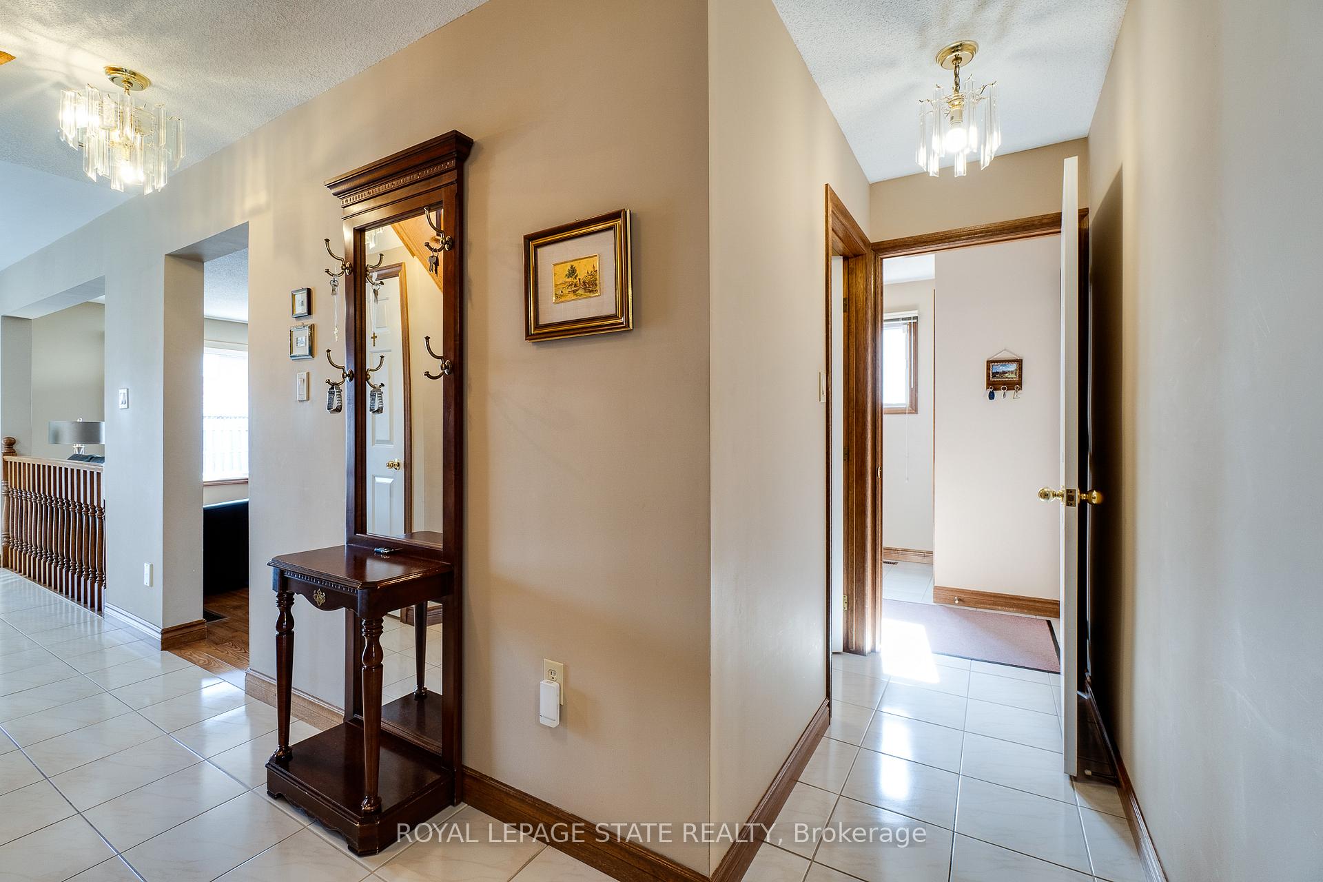 Photo 32 of 137 National Drive, Hamilton, Gershome — HOMEH