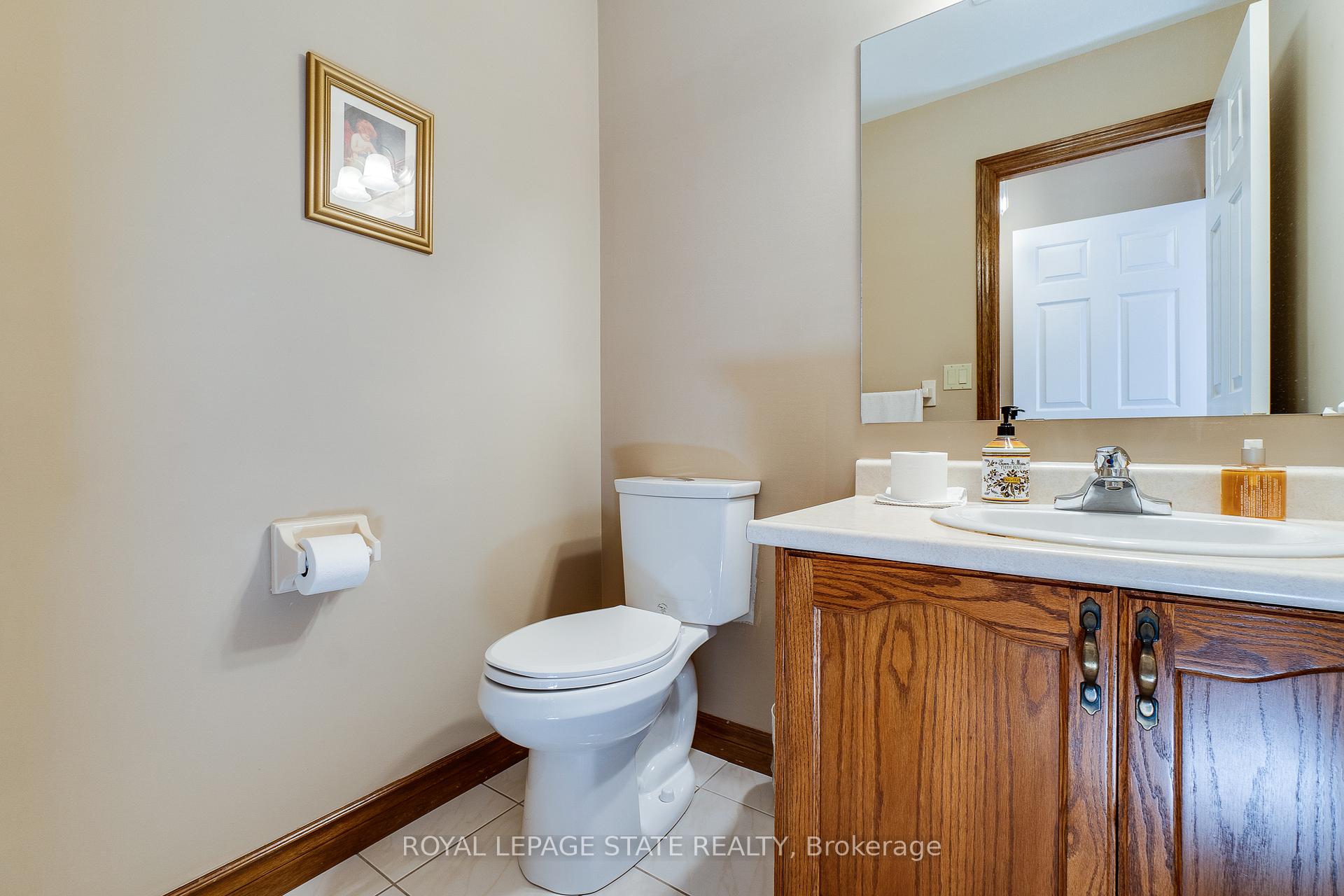 Photo 33 of 137 National Drive, Hamilton, Gershome — HOMEH