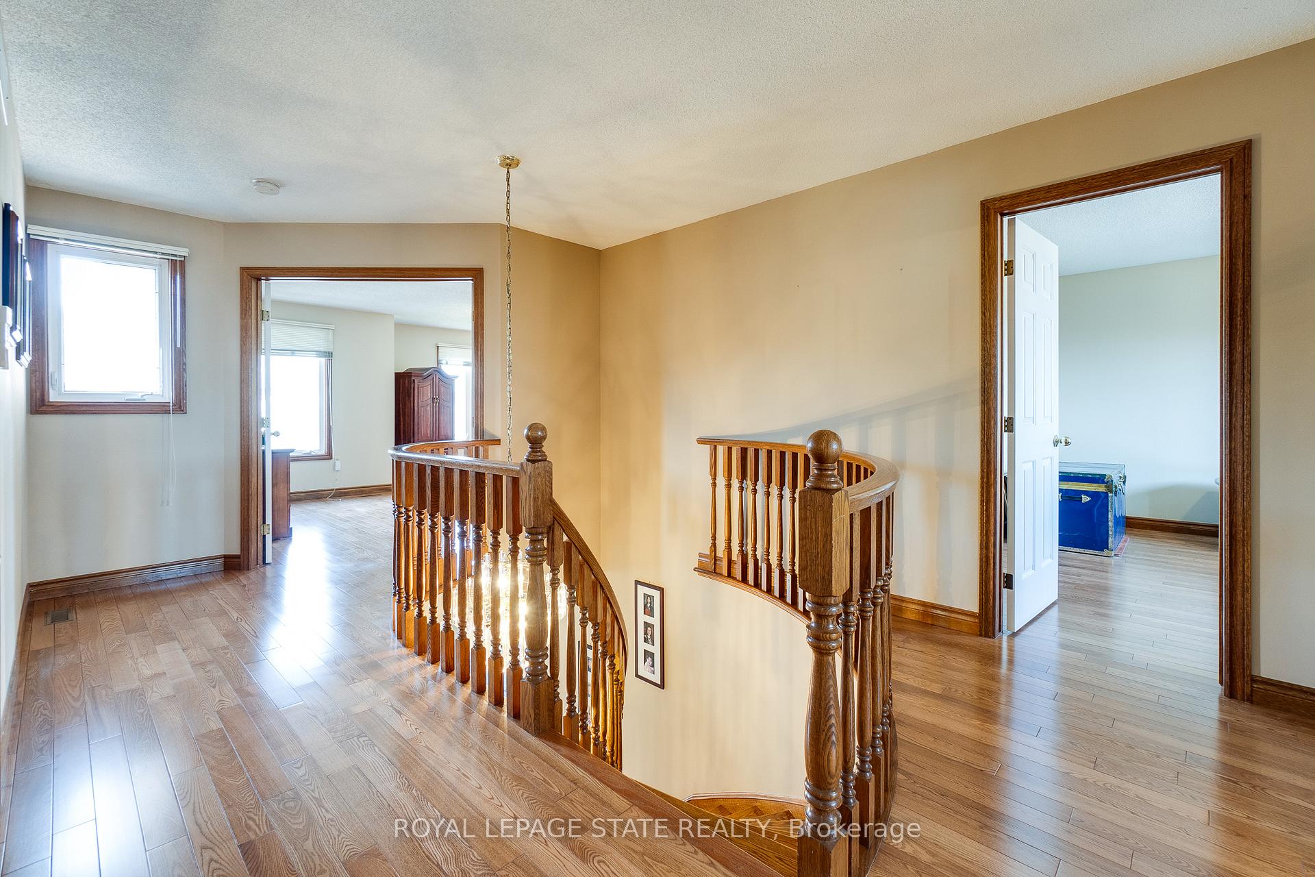 Photo 36 of 137 National Drive, Hamilton, Gershome — HOMEH