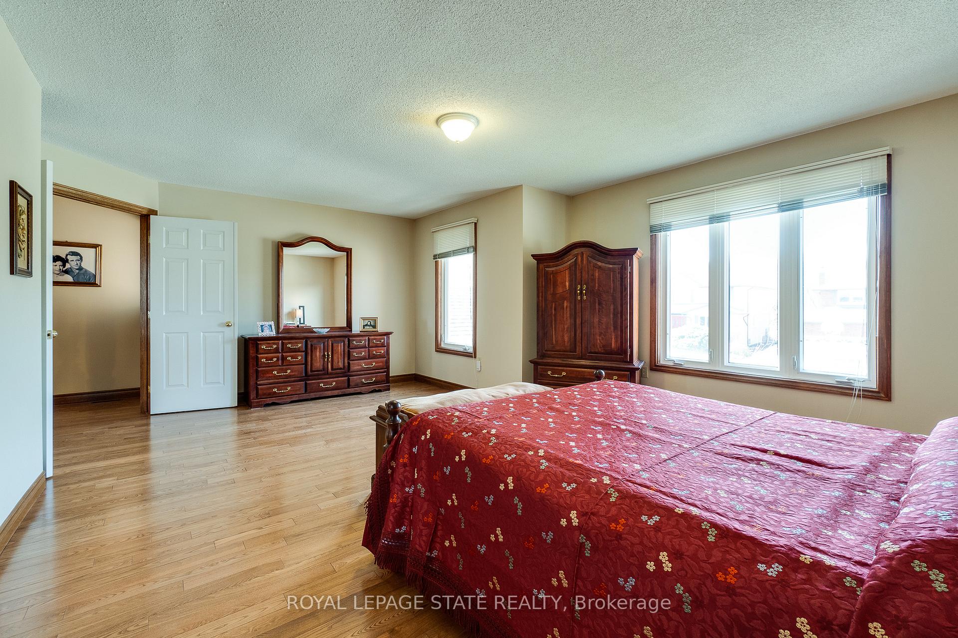 Photo 40 of 137 National Drive, Hamilton, Gershome — HOMEH