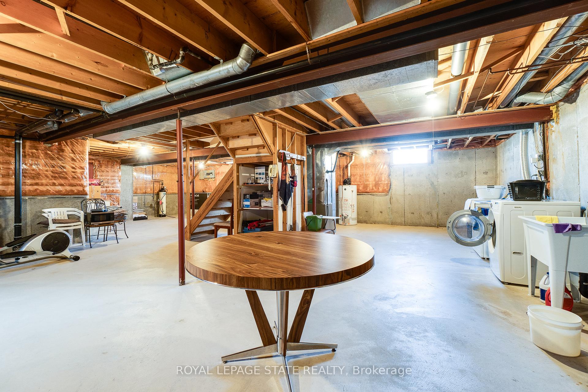Photo 46 of 137 National Drive, Hamilton, Gershome — HOMEH