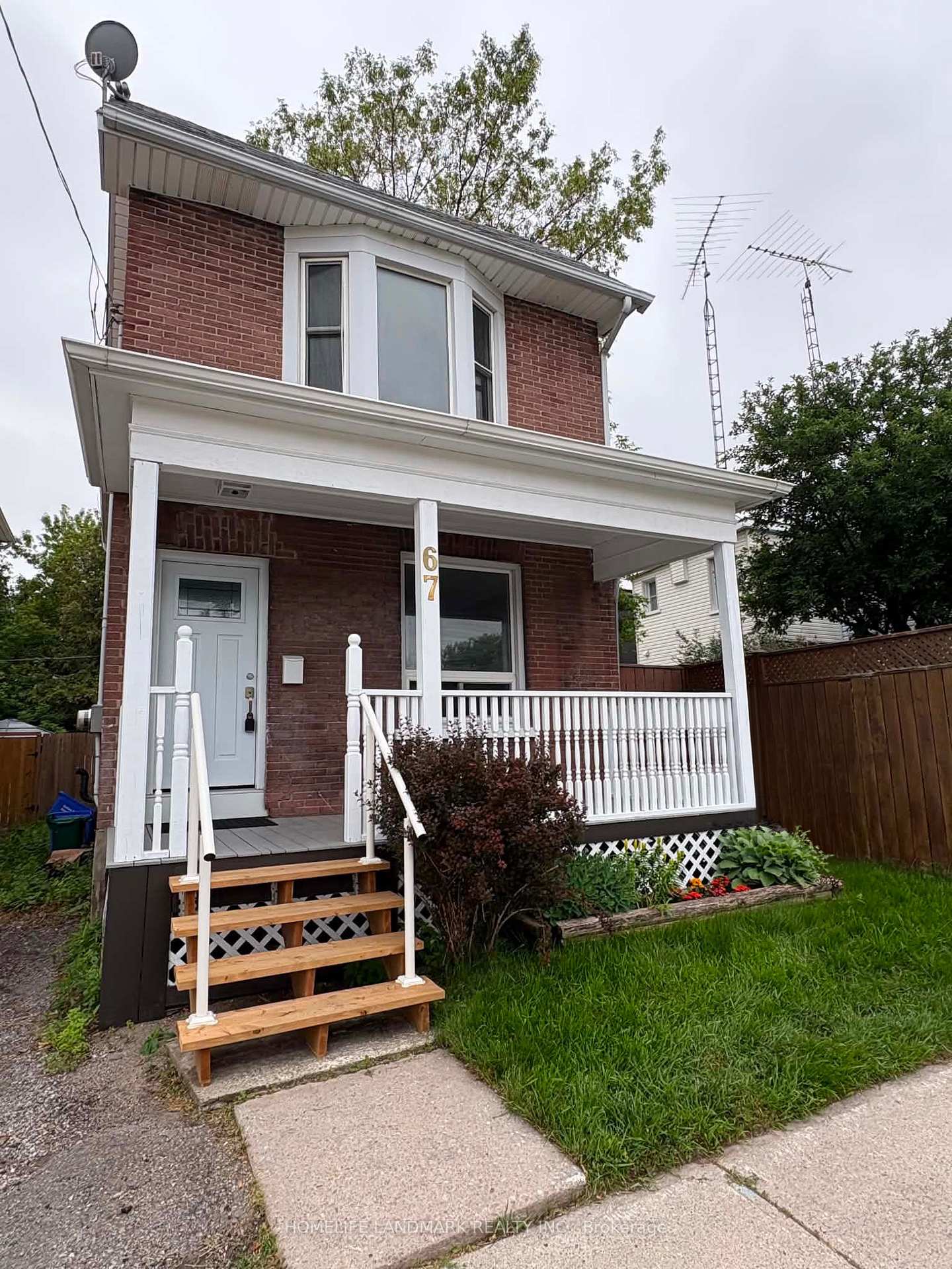 Photo 2 of 67 Banting Avenue, Oshawa, Central — HOMEH