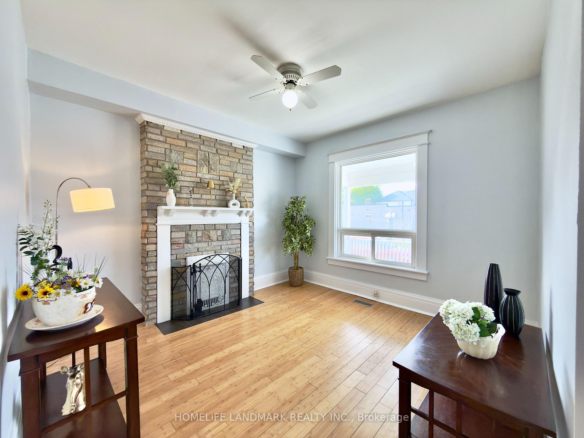 Photo 4 of 67 Banting Avenue, Oshawa, Central — HOMEH