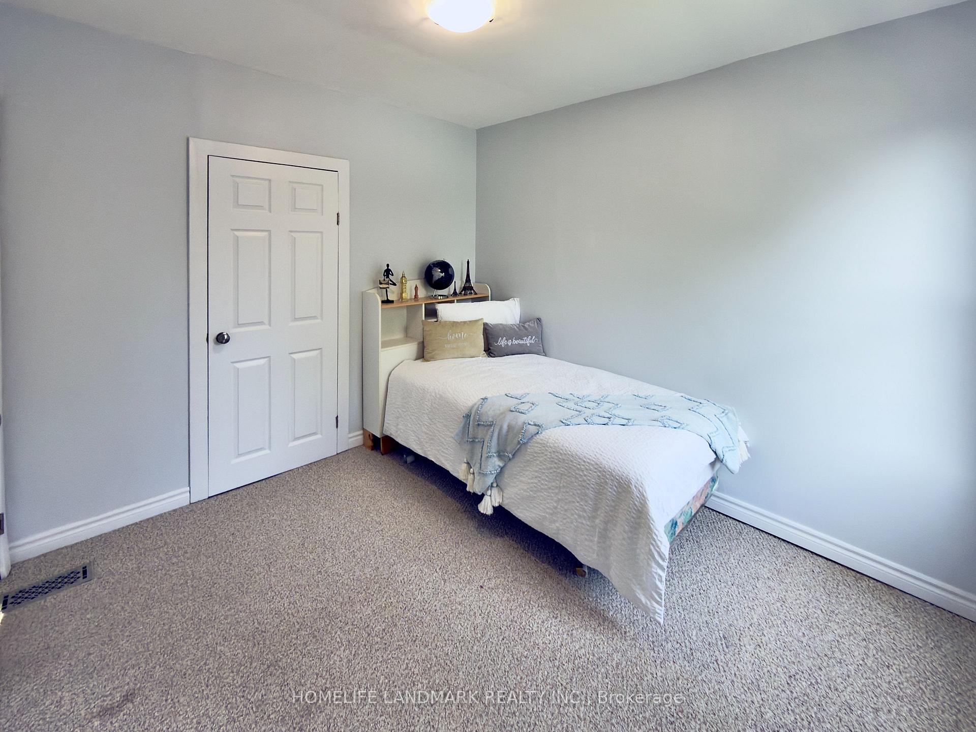 Photo 20 of 67 Banting Avenue, Oshawa, Central — HOMEH