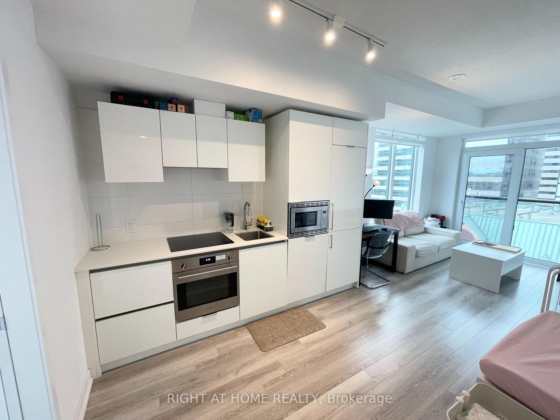 Photo 5 of Unit 1314, 121 St. Patrick Street, Toronto, Kensington-Chinatown — HOMEH
