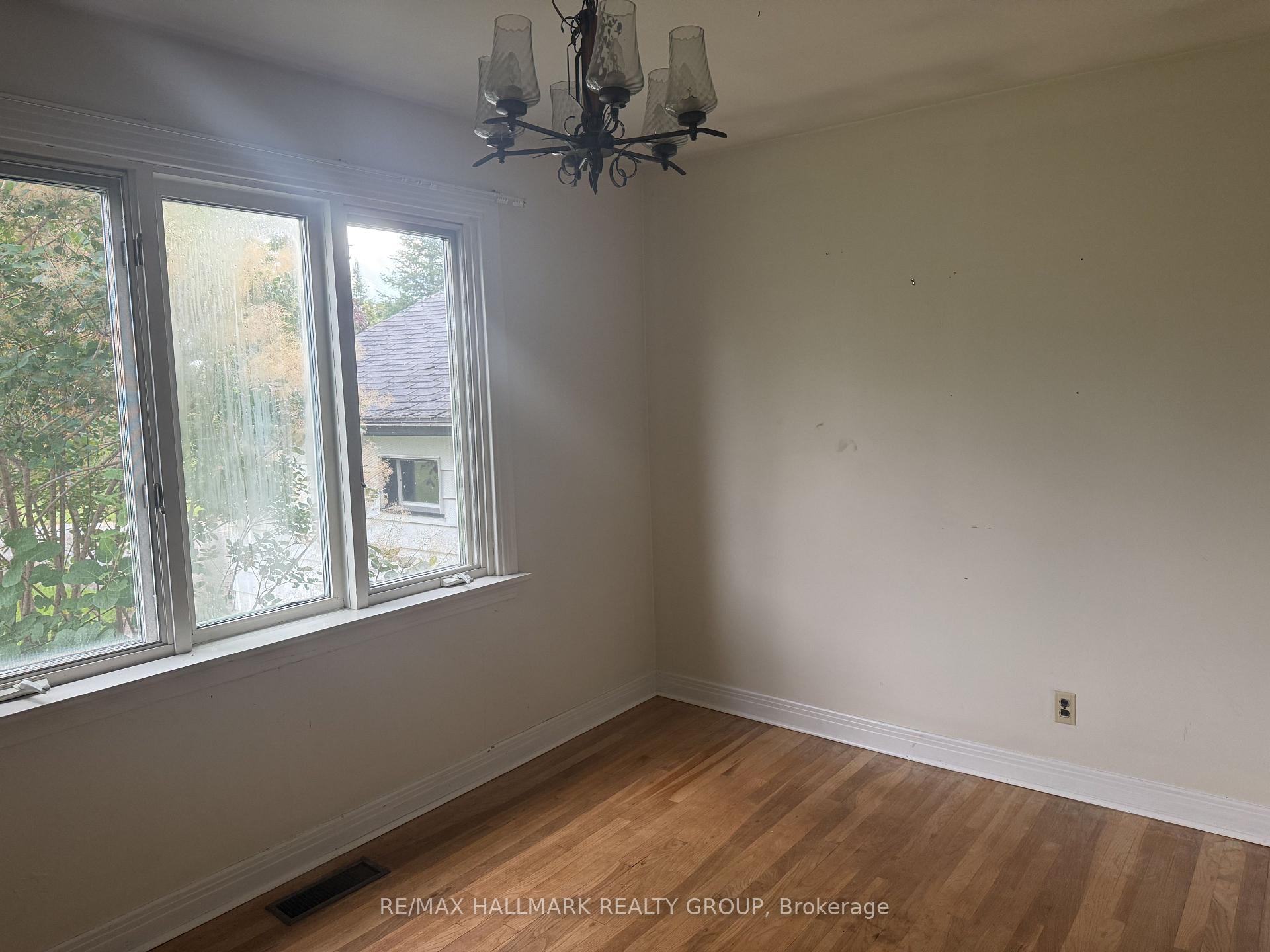 Photo 5 of 16 Donegal Road, Ottawa, Stittsville (South) — HOMEH
