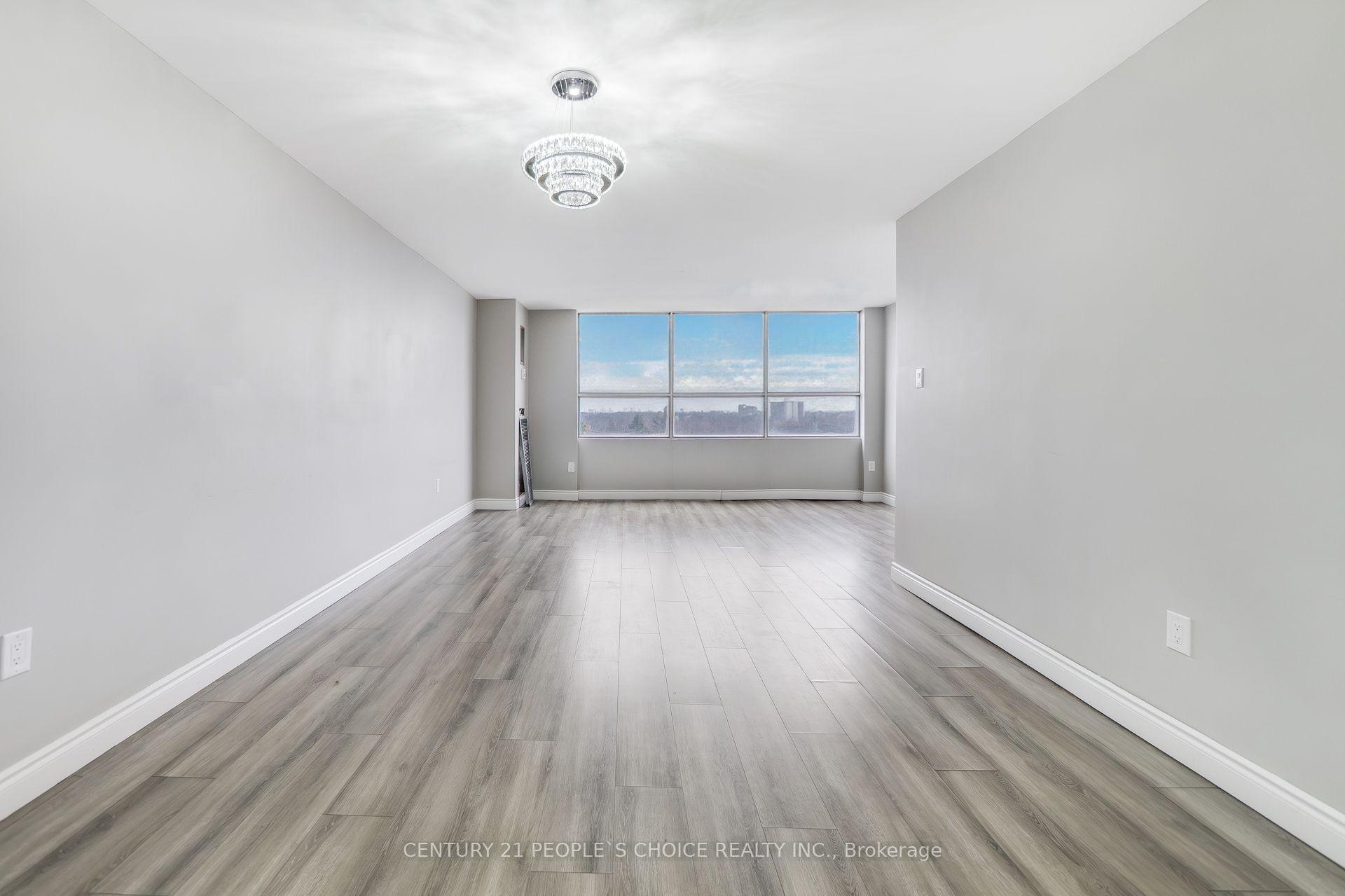 Photo 17 of Unit 910, 40 Panorama Court, Etobicoke, Mount Olive-Silverstone-Jamestown — HOMEH