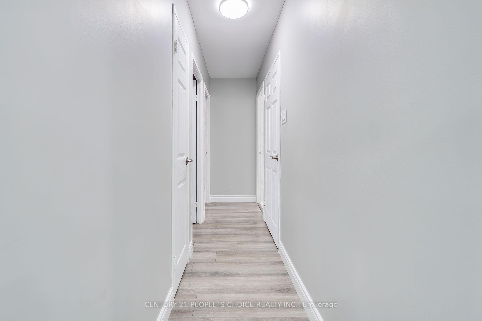 Photo 25 of Unit 910, 40 Panorama Court, Etobicoke, Mount Olive-Silverstone-Jamestown — HOMEH