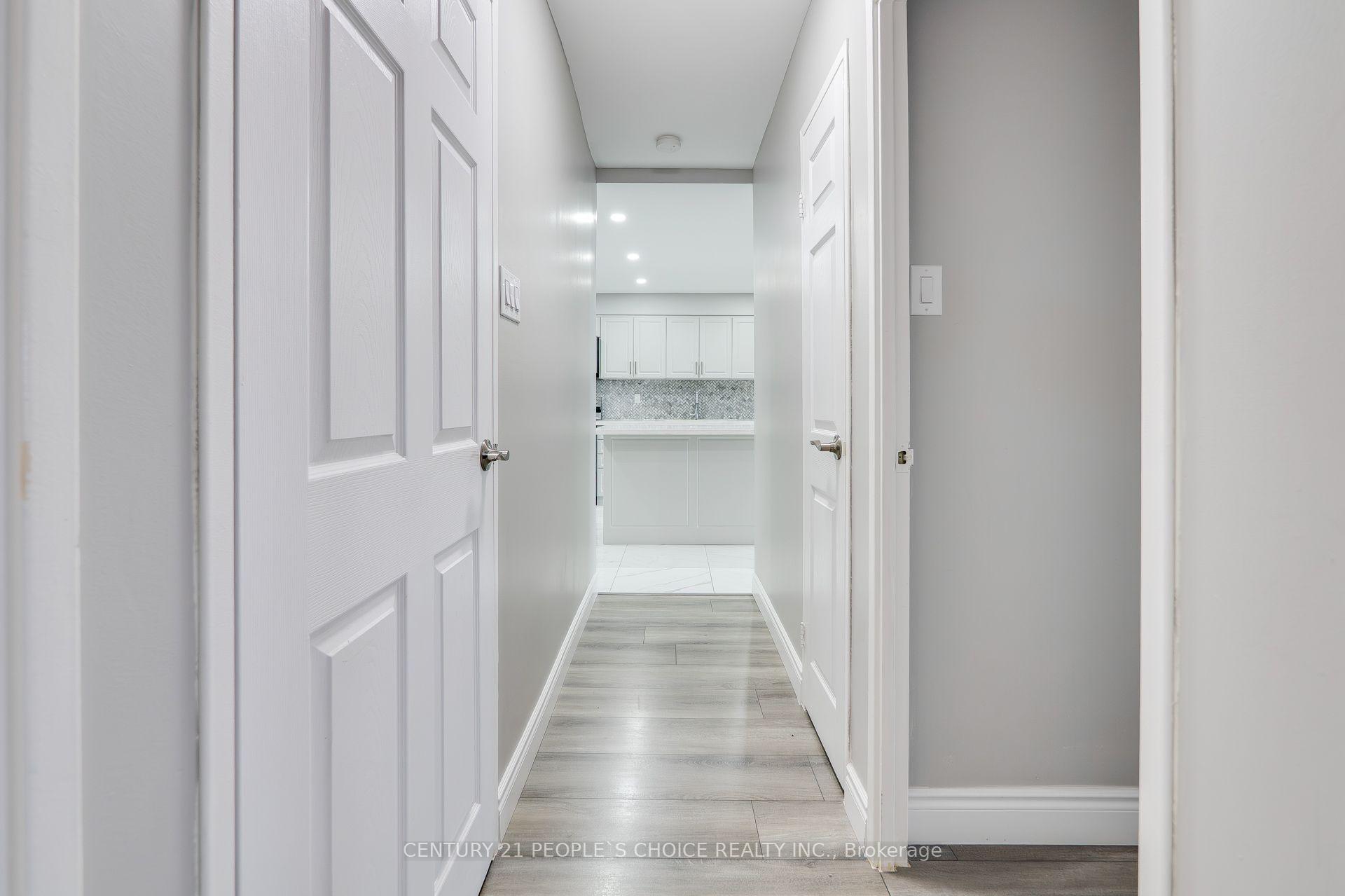 Photo 26 of Unit 910, 40 Panorama Court, Etobicoke, Mount Olive-Silverstone-Jamestown — HOMEH