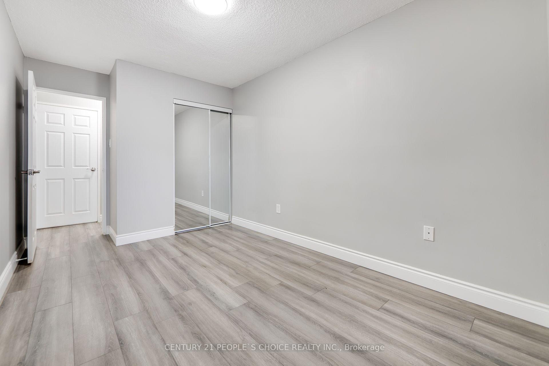 Photo 28 of Unit 910, 40 Panorama Court, Etobicoke, Mount Olive-Silverstone-Jamestown — HOMEH