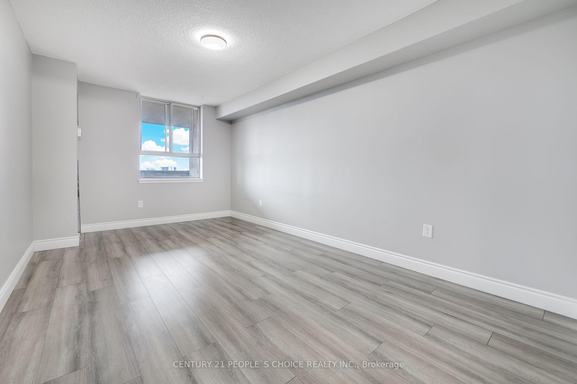 Photo 30 of Unit 910, 40 Panorama Court, Etobicoke, Mount Olive-Silverstone-Jamestown — HOMEH