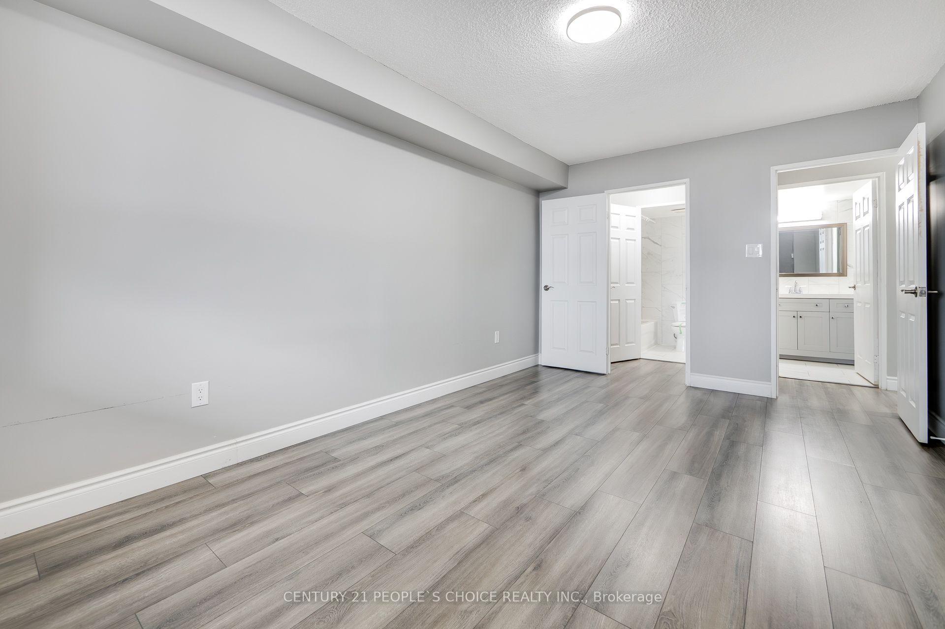 Photo 31 of Unit 910, 40 Panorama Court, Etobicoke, Mount Olive-Silverstone-Jamestown — HOMEH