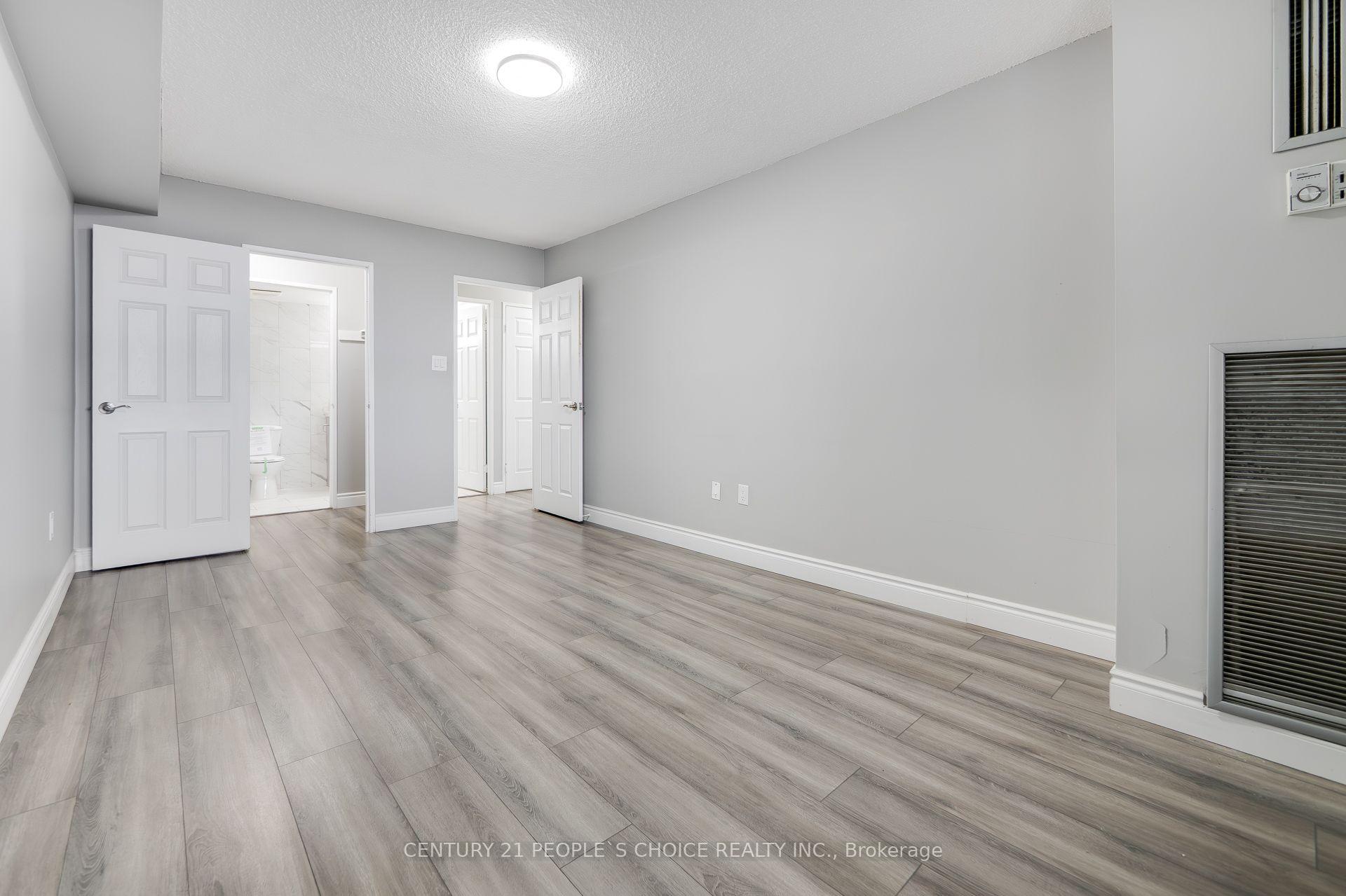 Photo 32 of Unit 910, 40 Panorama Court, Etobicoke, Mount Olive-Silverstone-Jamestown — HOMEH