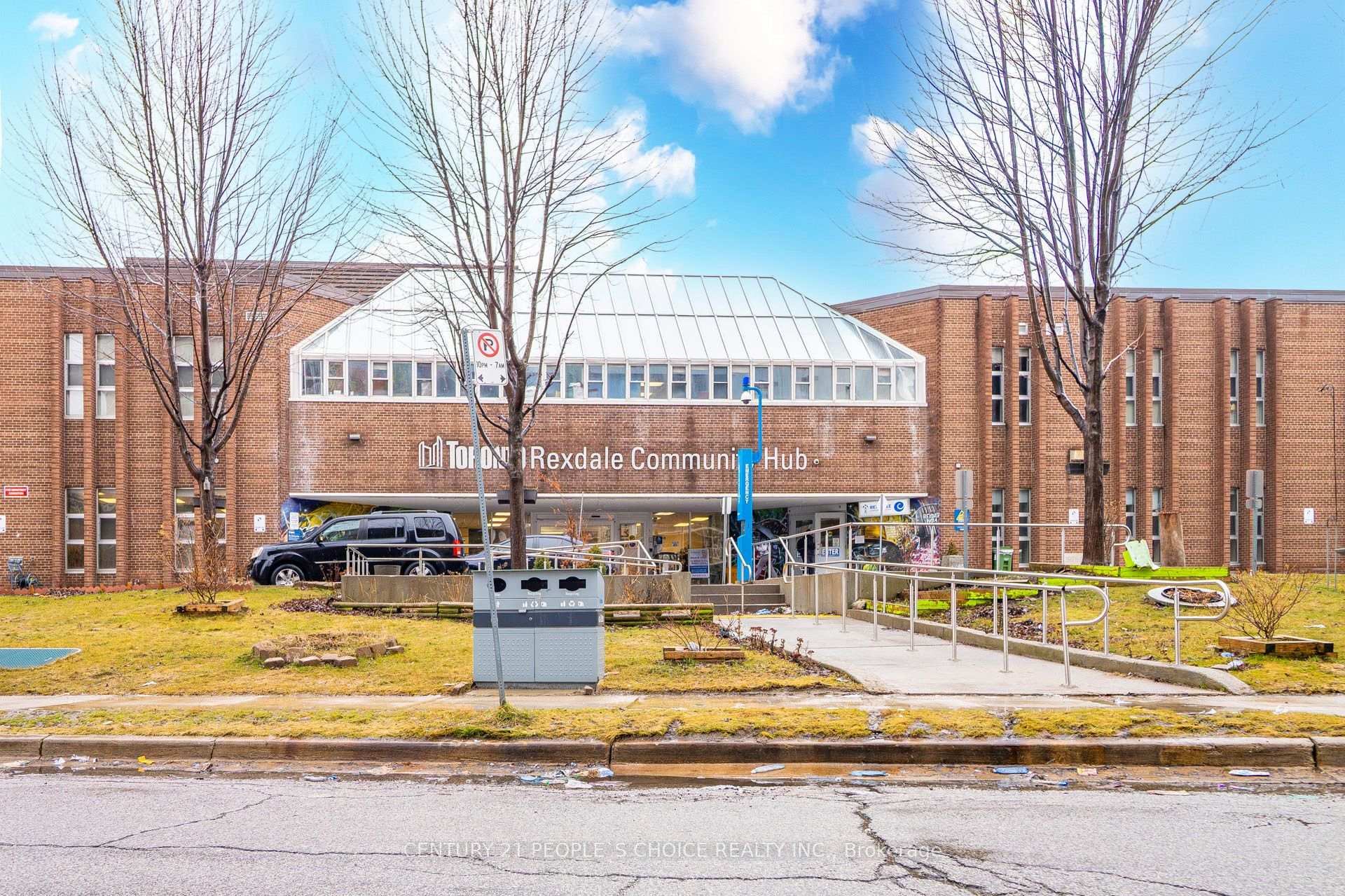 Photo 45 of Unit 910, 40 Panorama Court, Etobicoke, Mount Olive-Silverstone-Jamestown — HOMEH