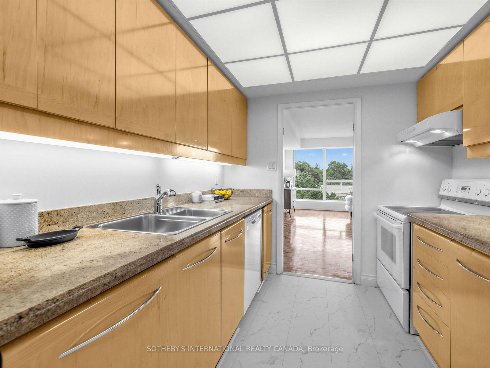 Photo 6 of Unit 501, 96 Fifeshire Road, North York, St. Andrew-Windfields — HOMEH