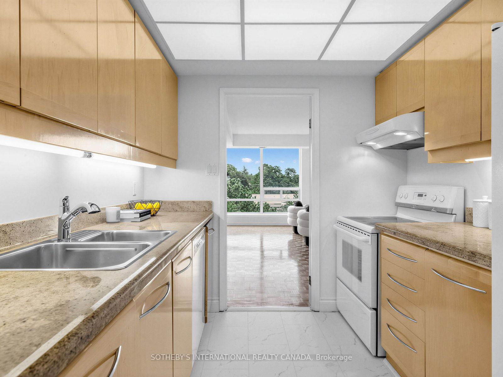 Photo 7 of Unit 501, 96 Fifeshire Road, North York, St. Andrew-Windfields — HOMEH