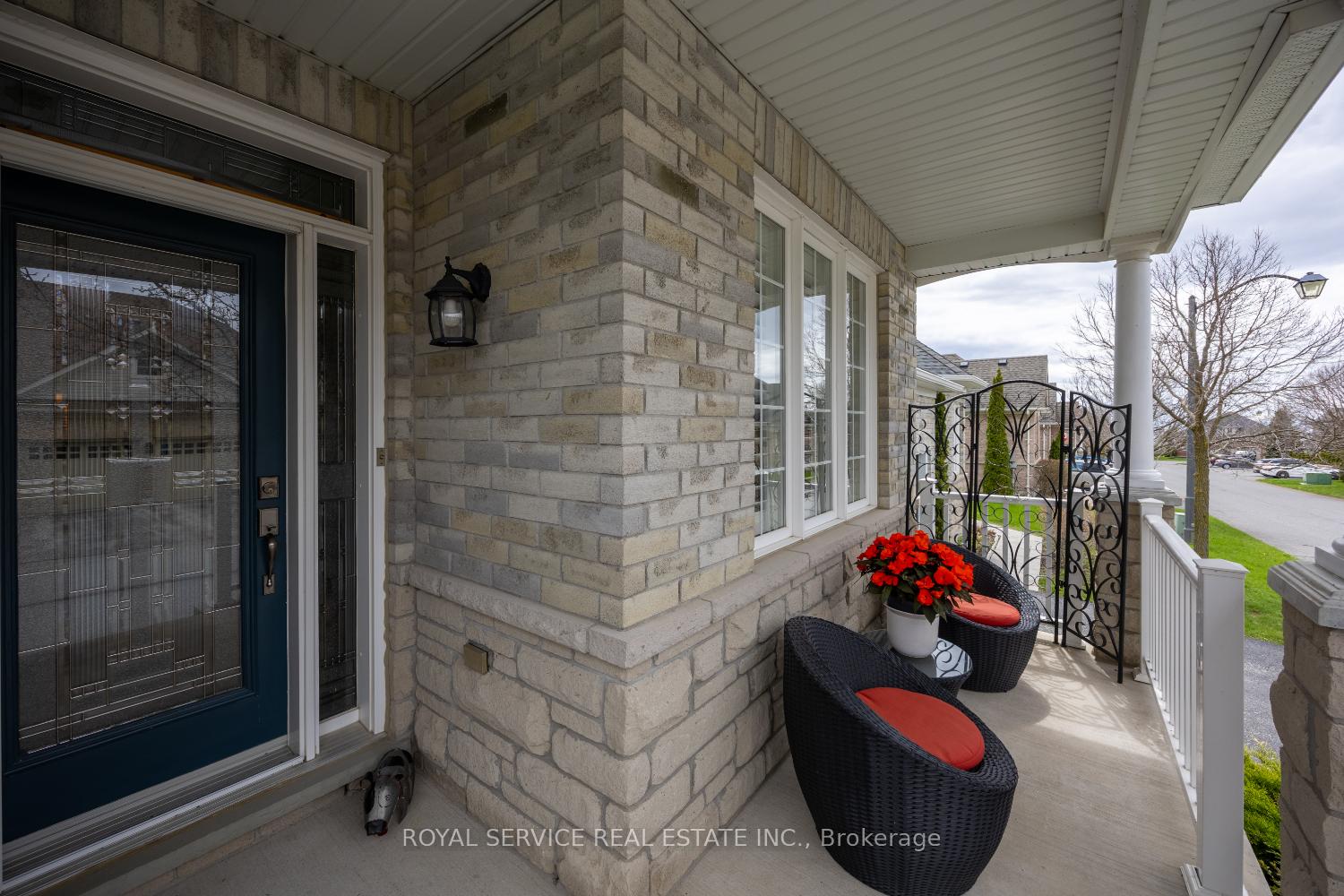 Photo 2 of 9 Potts Lane, Port Hope — HOMEH