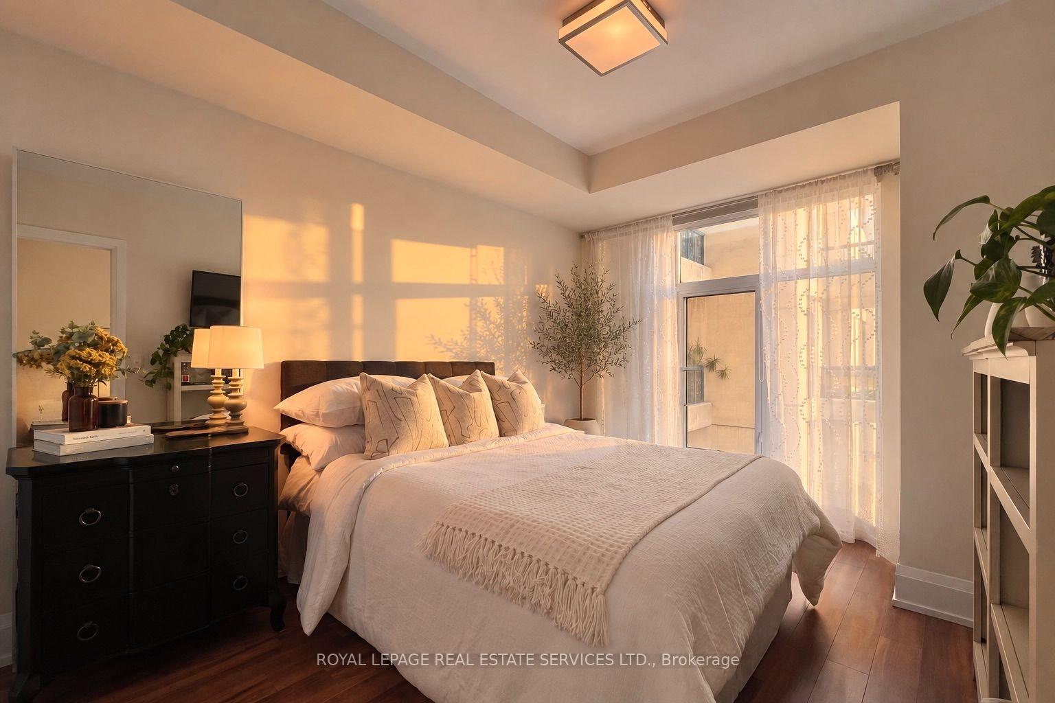 Photo 21 of Unit 901, 1 Old Mill Drive, Toronto, High Park-Swansea — HOMEH