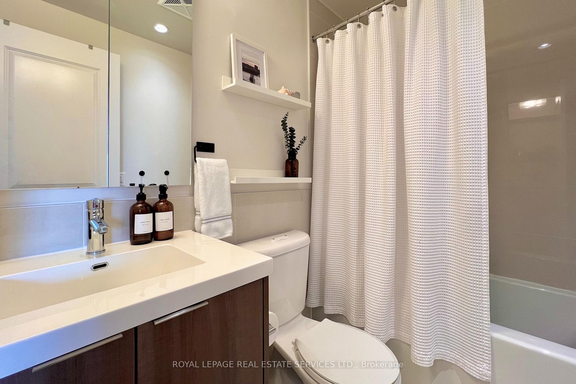 Photo 26 of Unit 901, 1 Old Mill Drive, Toronto, High Park-Swansea — HOMEH