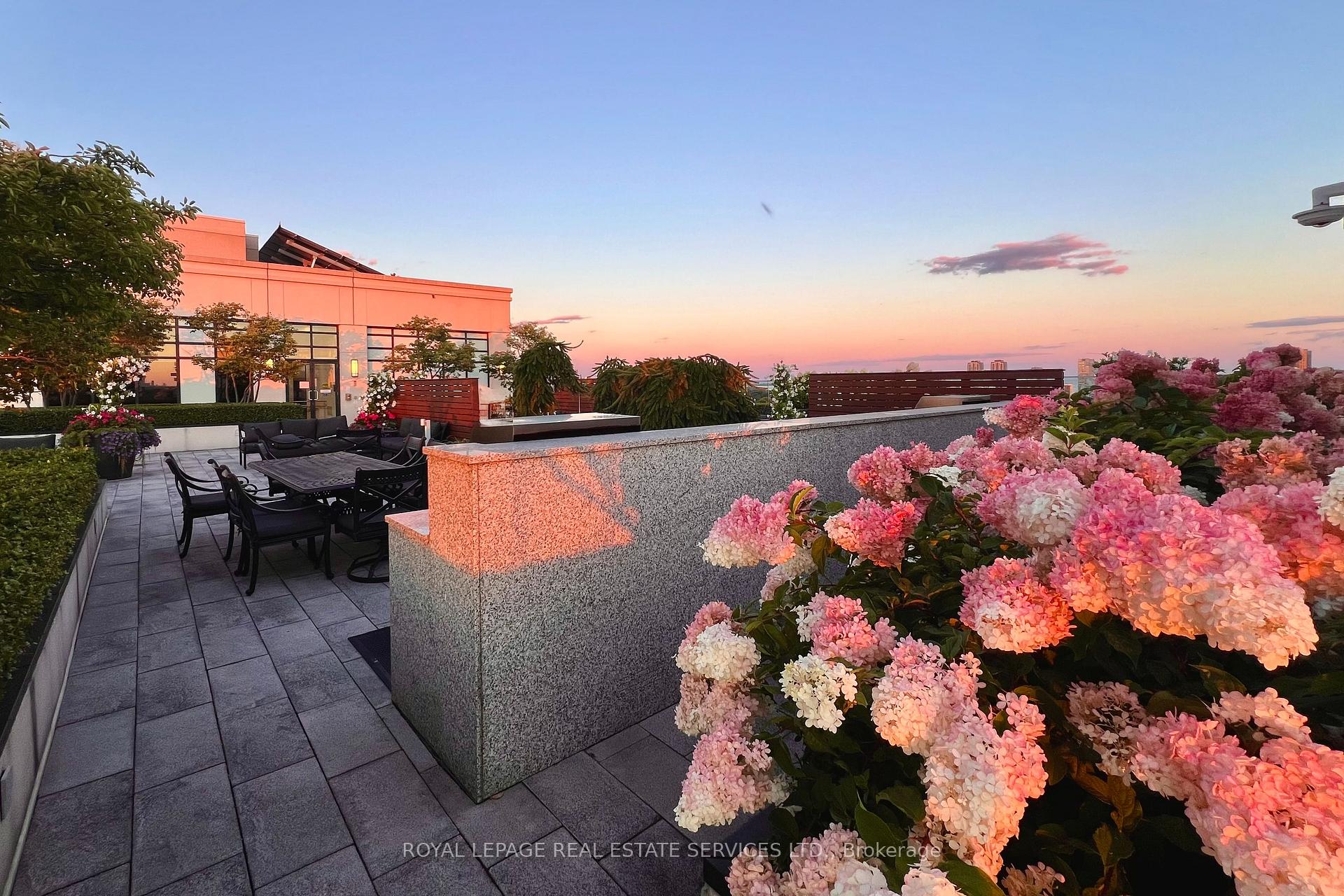 Photo 38 of Unit 901, 1 Old Mill Drive, Toronto, High Park-Swansea — HOMEH