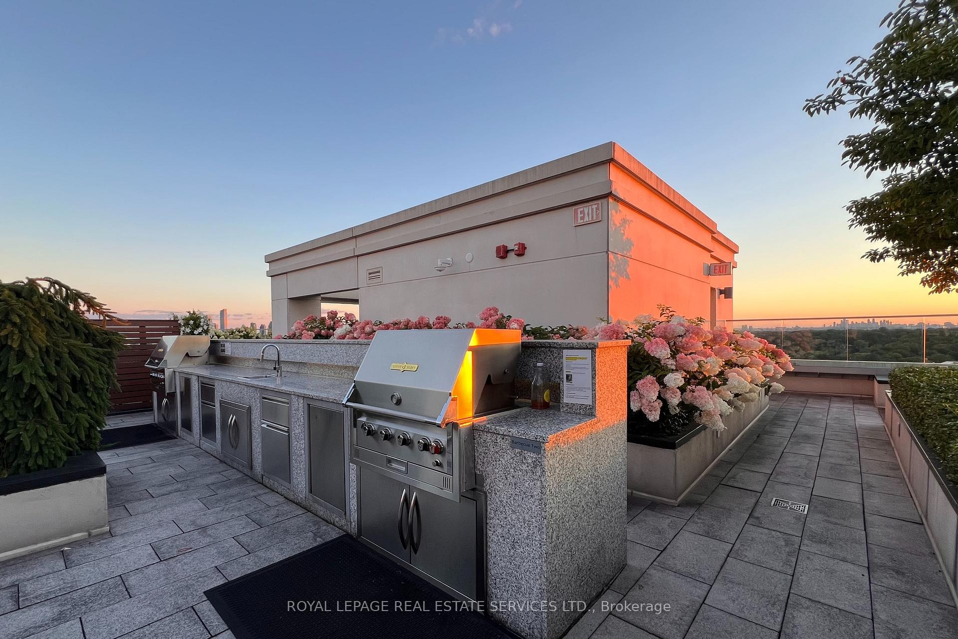 Photo 39 of Unit 901, 1 Old Mill Drive, Toronto, High Park-Swansea — HOMEH