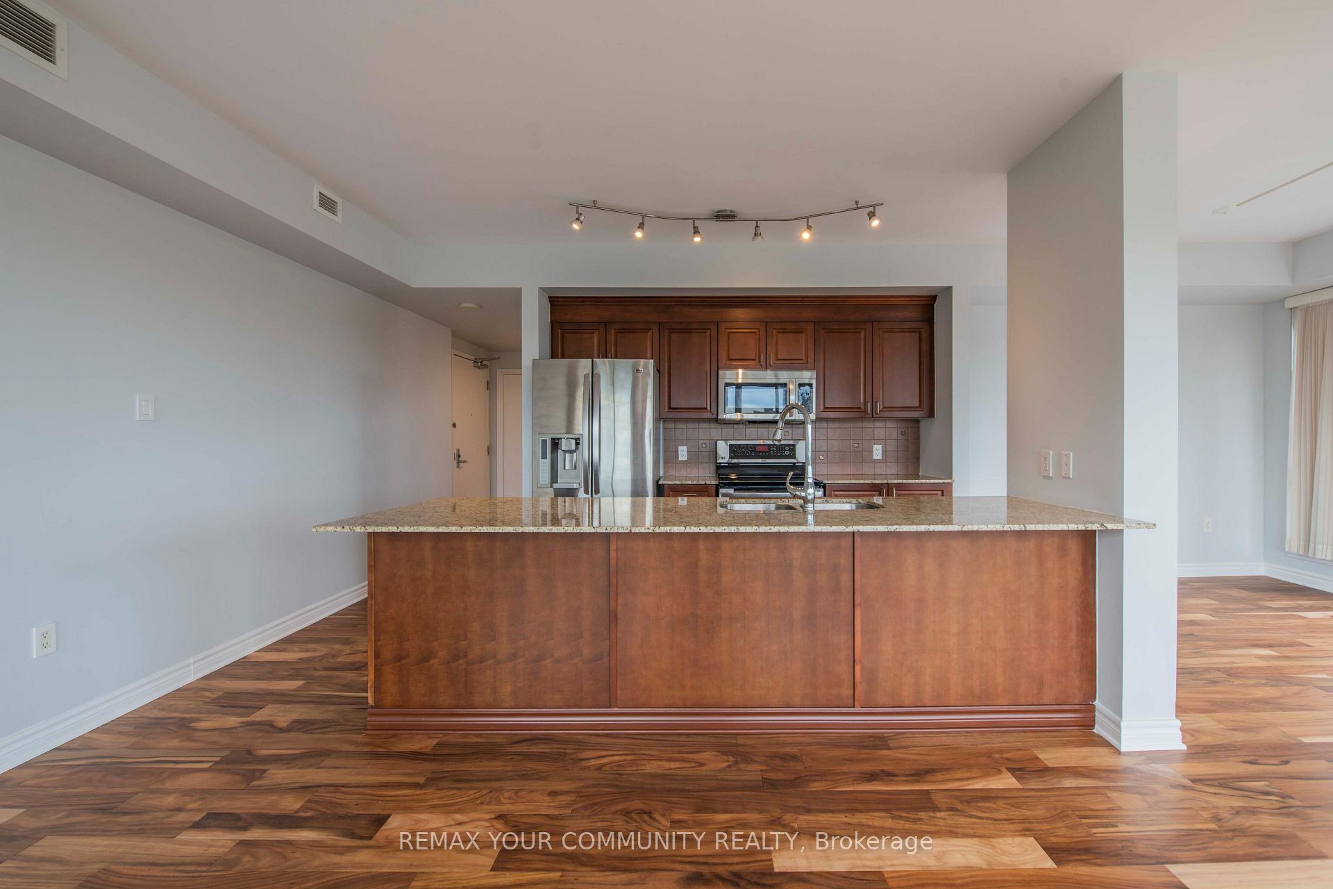 Photo 19 of Unit 802, 70 Landry Street, Ottawa, Vanier — HOMEH