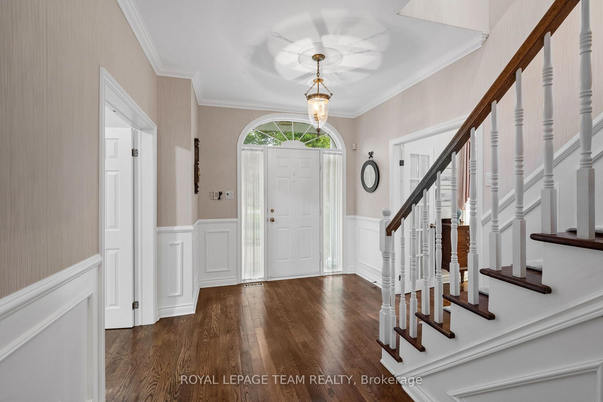 Photo 5 of 1264 Potter Drive, Ottawa, Manotick Village & Manotick Estates — HOMEH