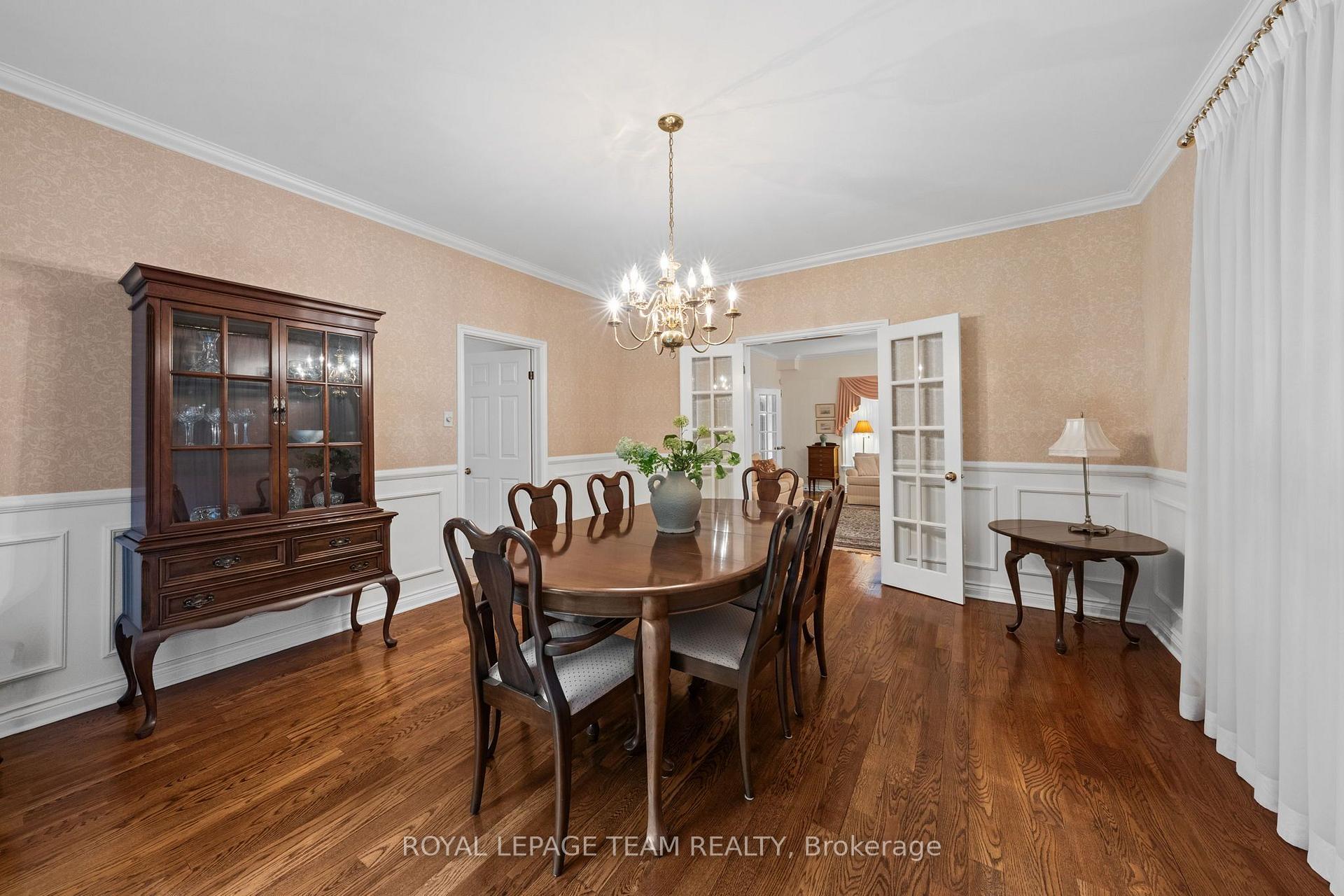 Photo 10 of 1264 Potter Drive, Ottawa, Manotick Village & Manotick Estates — HOMEH