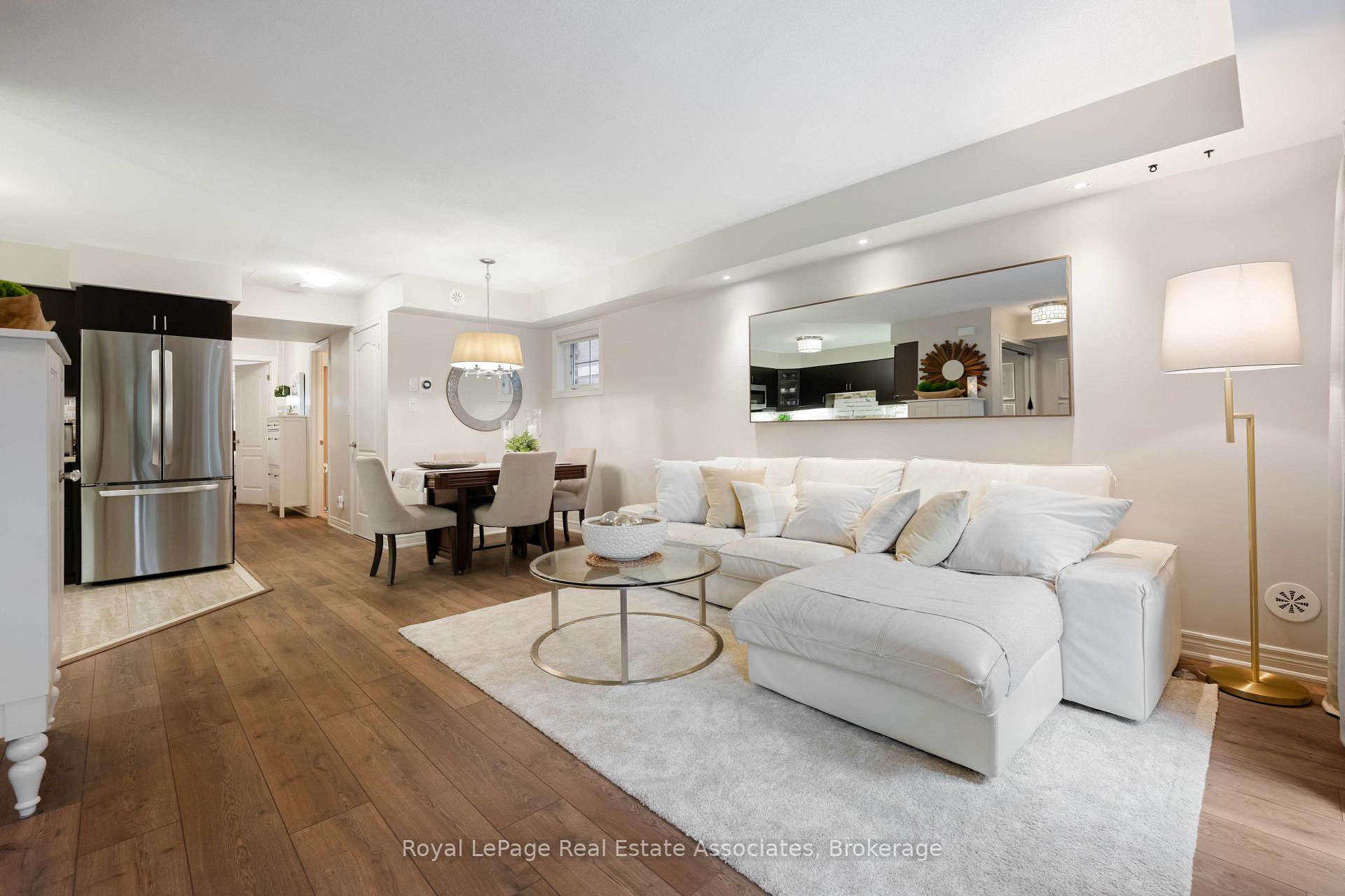 Photo 17 of Unit 16, 2563 Sixth Line, Oakville, River Oaks — HOMEH