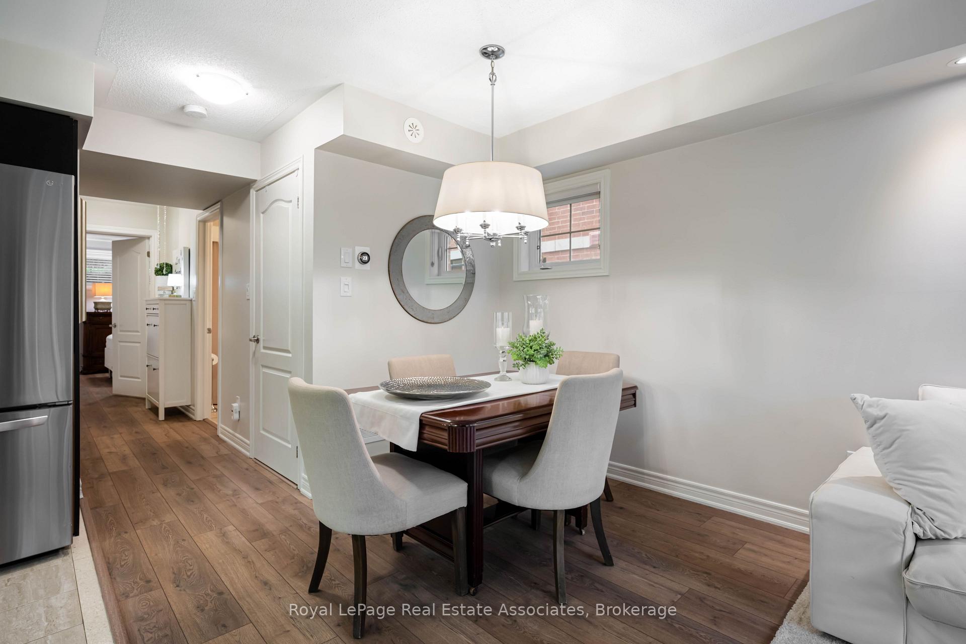 Photo 19 of Unit 16, 2563 Sixth Line, Oakville, River Oaks — HOMEH