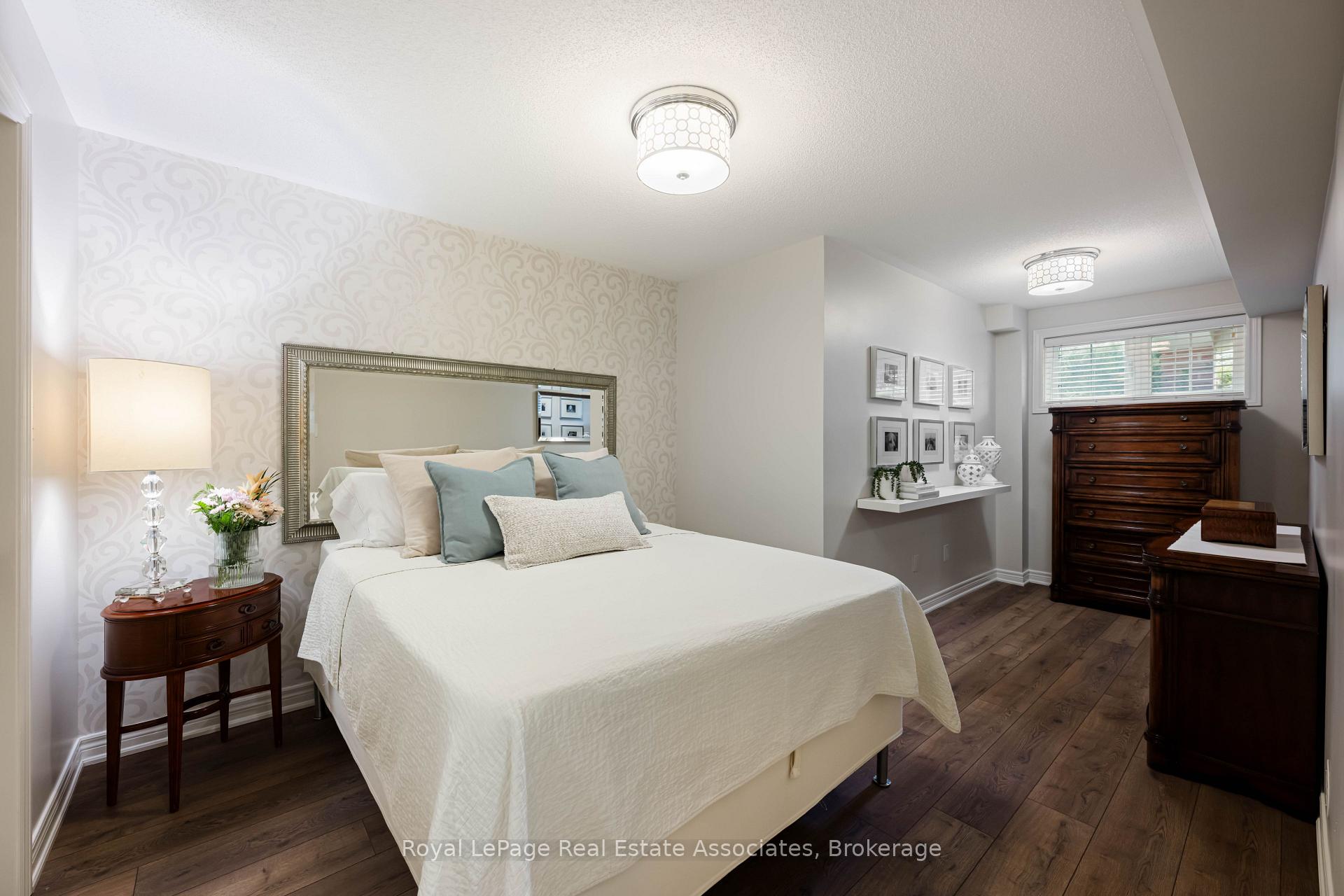 Photo 28 of Unit 16, 2563 Sixth Line, Oakville, River Oaks — HOMEH