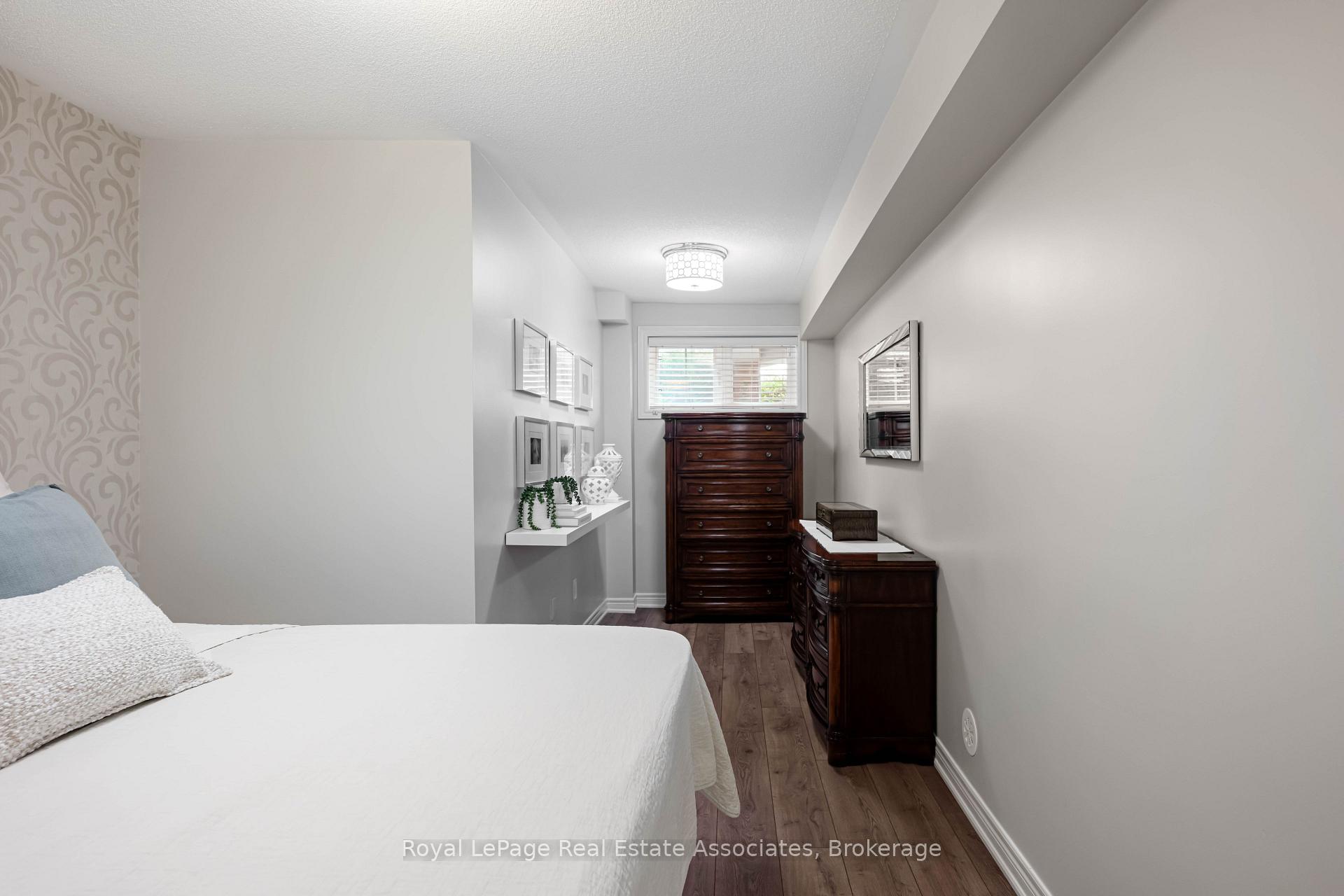 Photo 29 of Unit 16, 2563 Sixth Line, Oakville, River Oaks — HOMEH