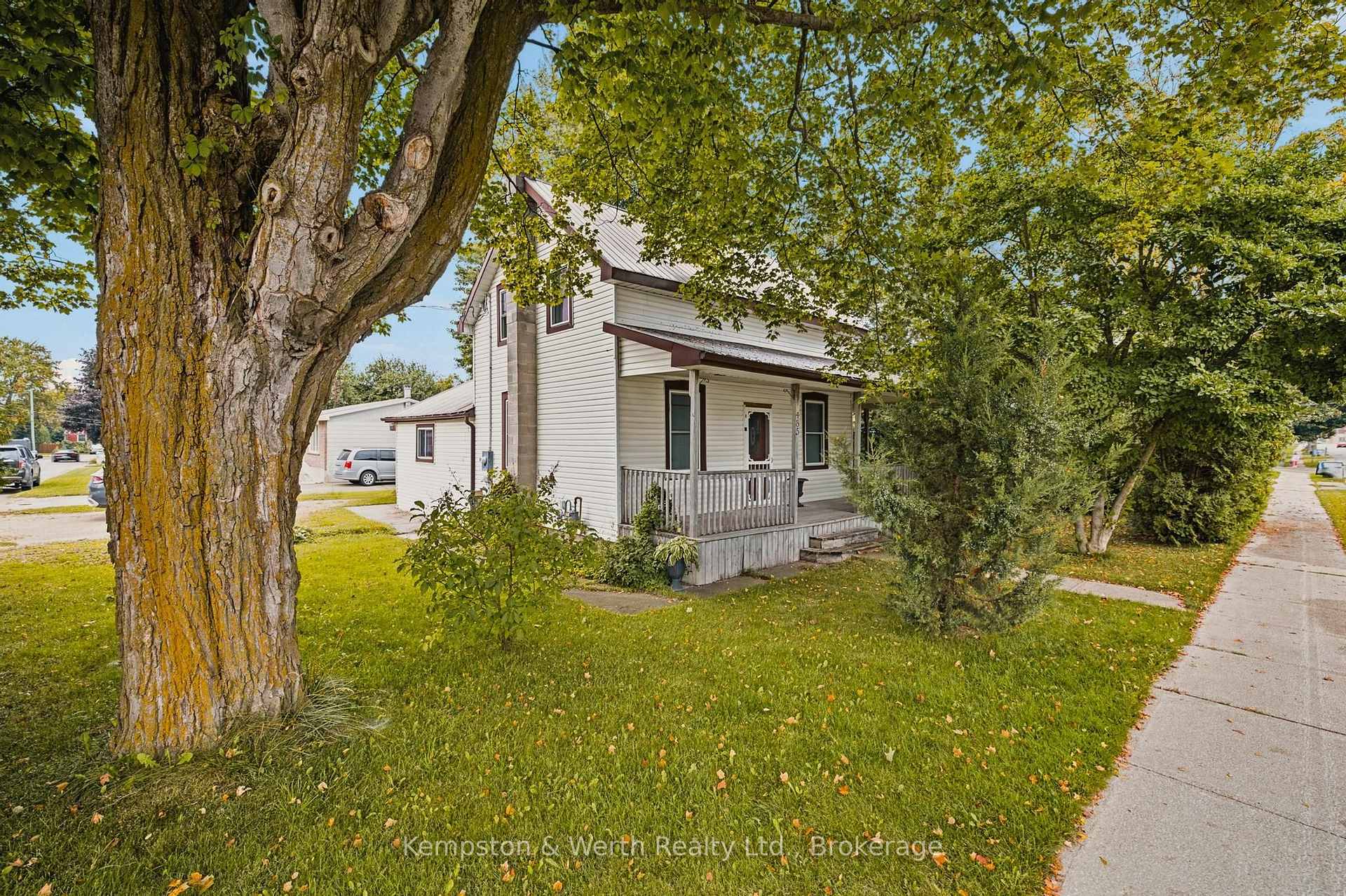 Photo 3 of 485 Wallace Avenue S, North Perth, Listowel — HOMEH
