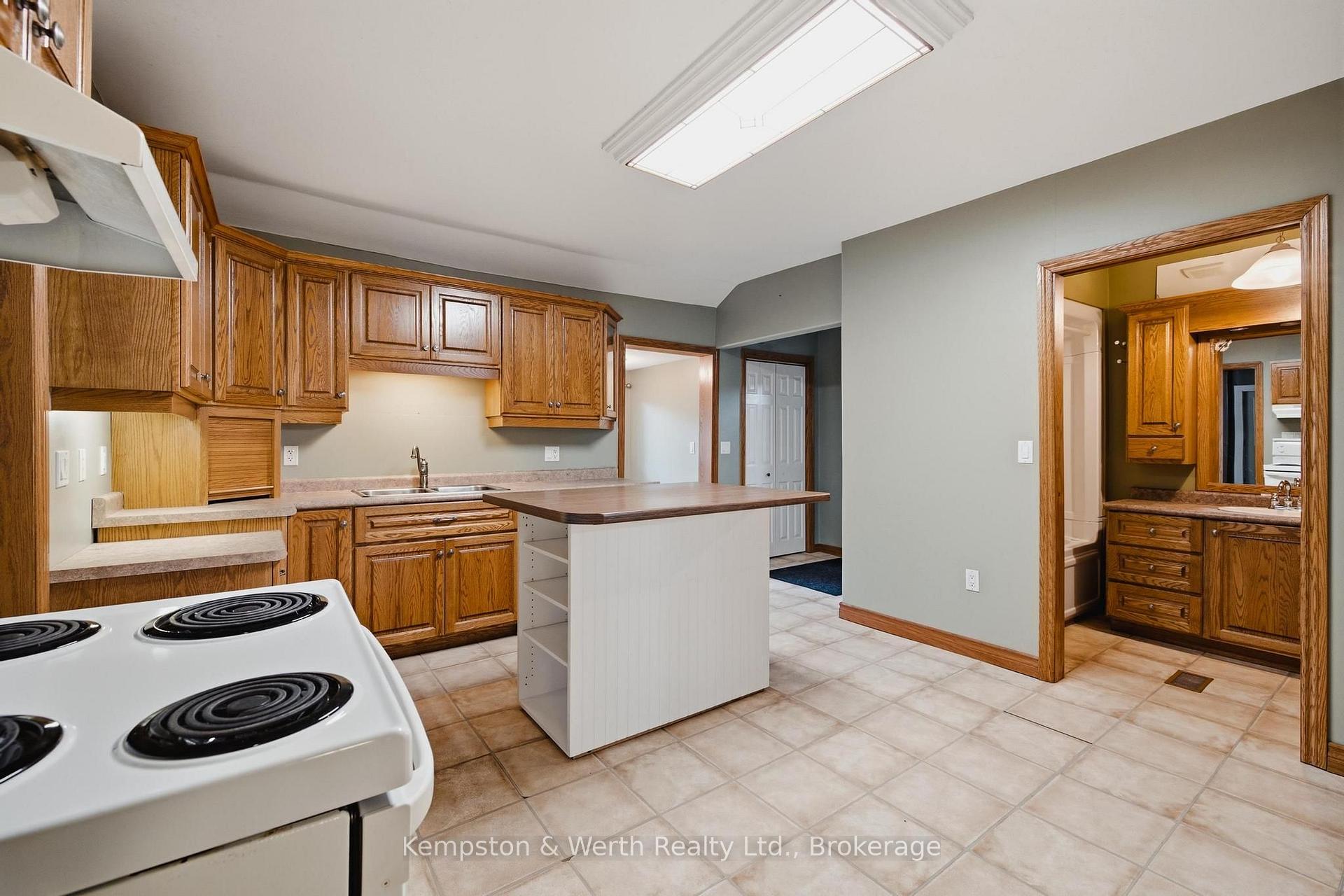 Photo 13 of 485 Wallace Avenue S, North Perth, Listowel — HOMEH