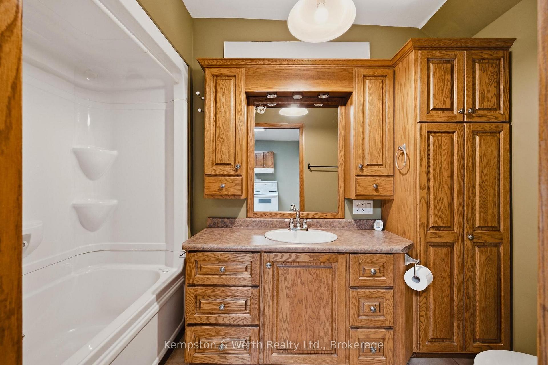 Photo 20 of 485 Wallace Avenue S, North Perth, Listowel — HOMEH
