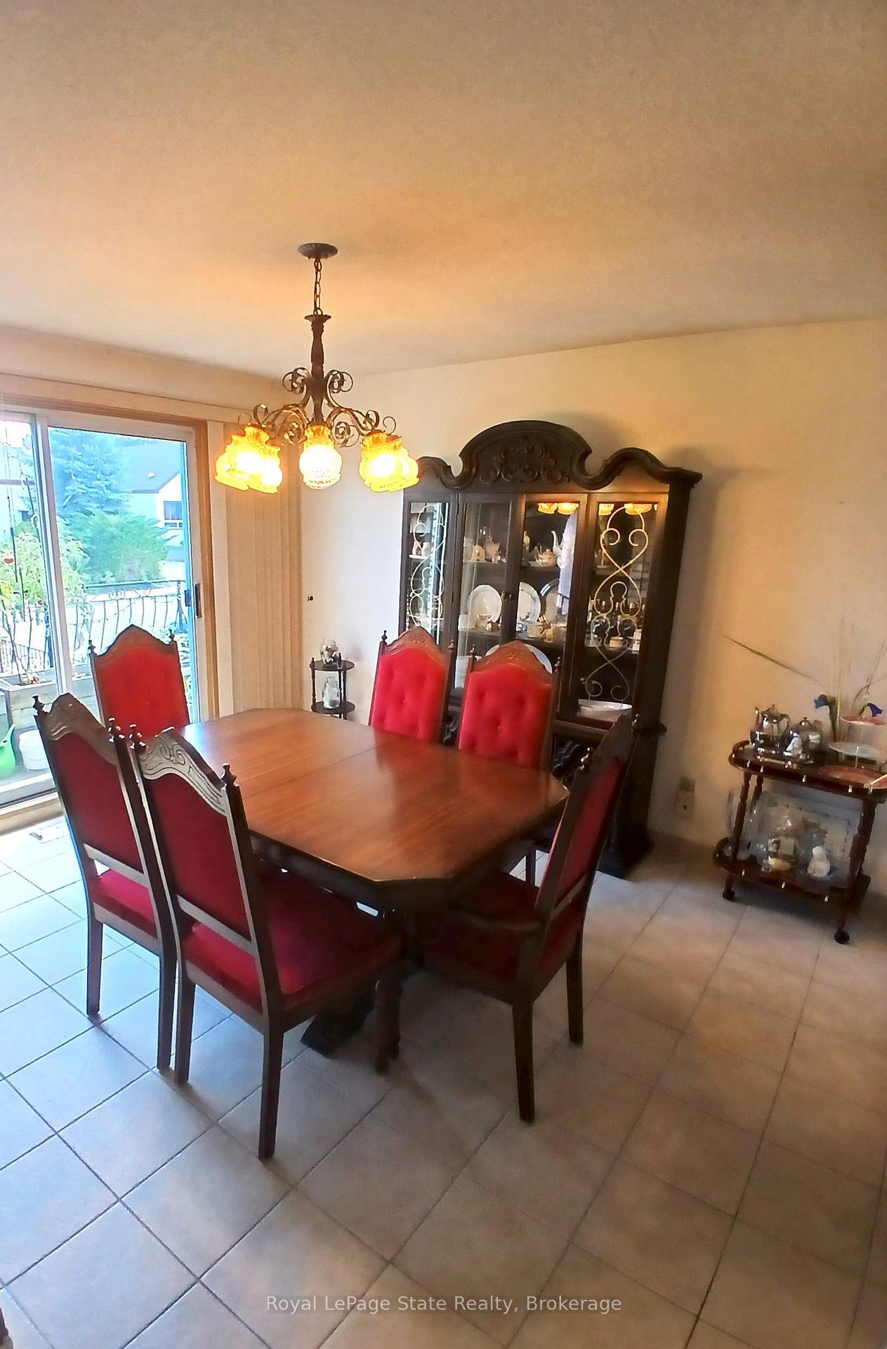 Photo 8 of 118 Craigroyston Road, Hamilton, Glenview — HOMEH