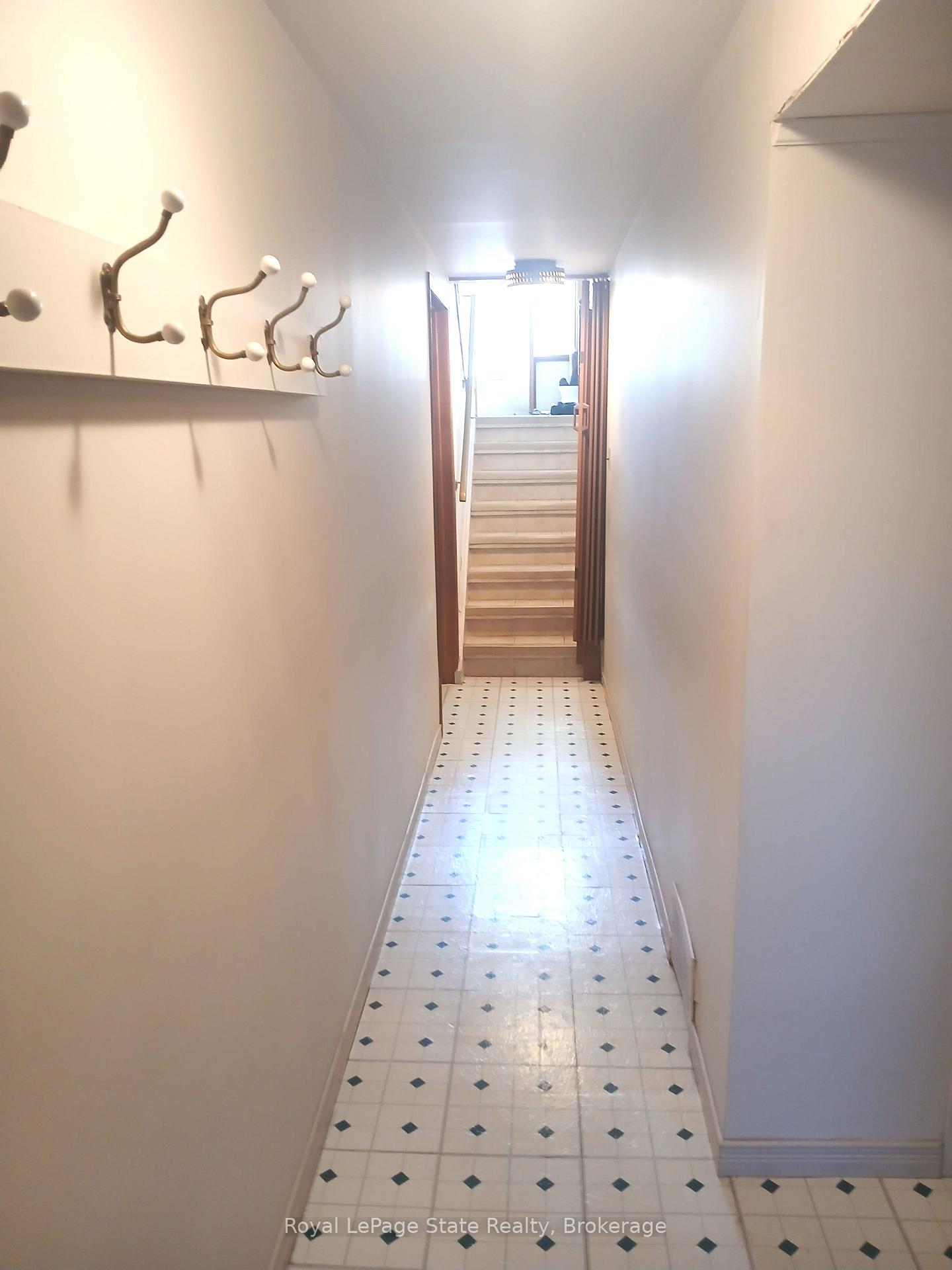 Photo 16 of 118 Craigroyston Road, Hamilton, Glenview — HOMEH