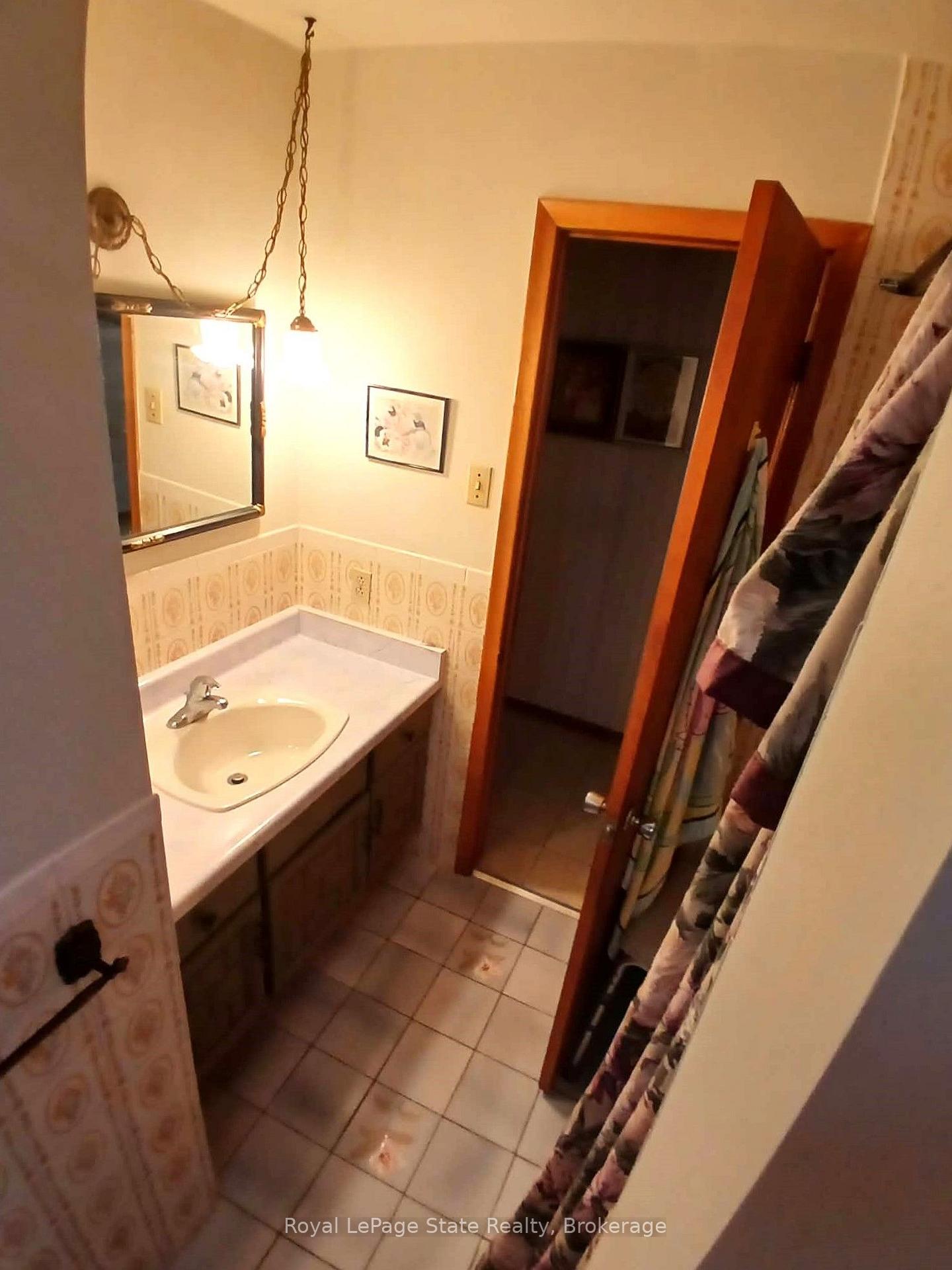 Photo 27 of 118 Craigroyston Road, Hamilton, Glenview — HOMEH