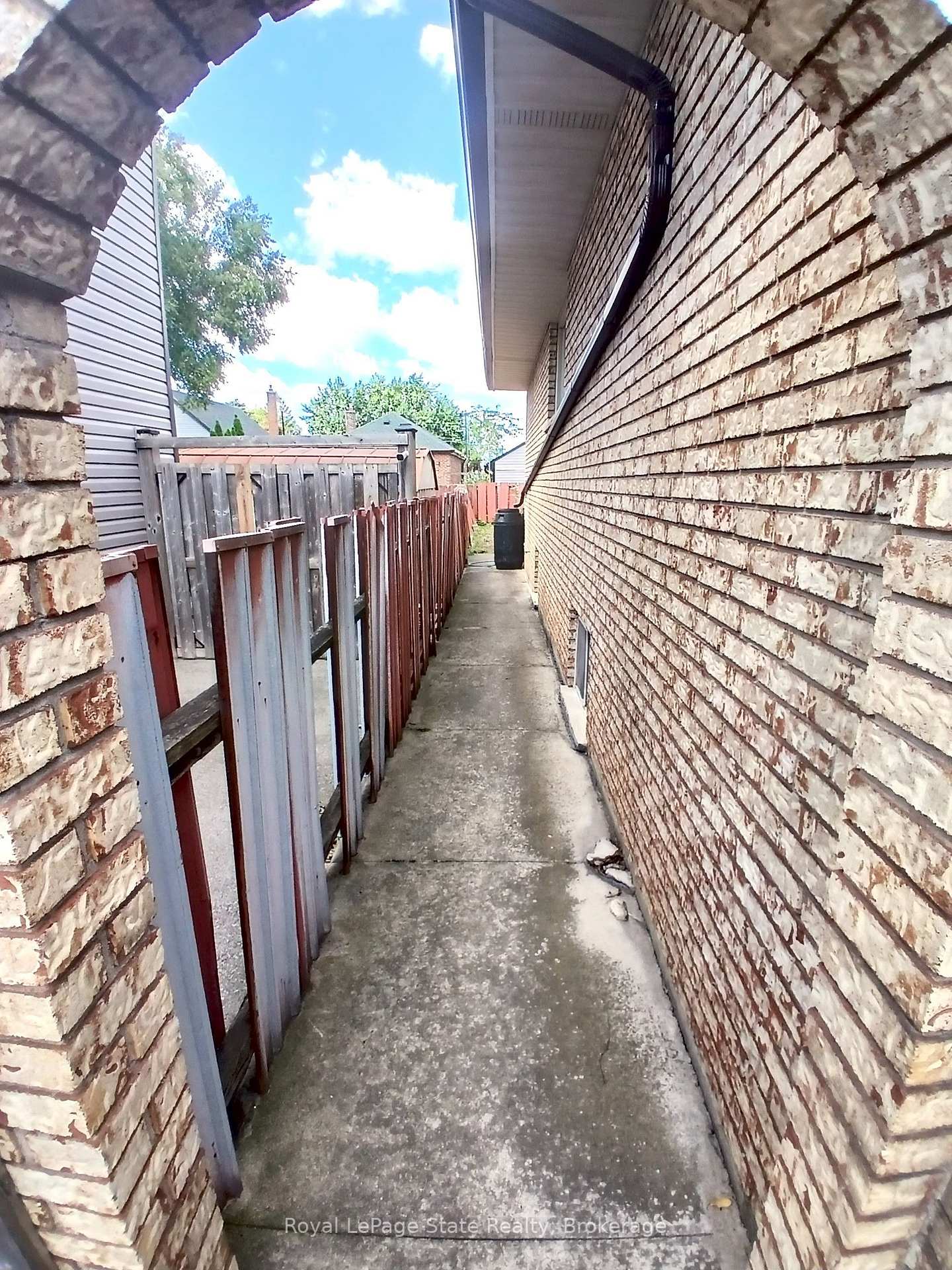 Photo 34 of 118 Craigroyston Road, Hamilton, Glenview — HOMEH