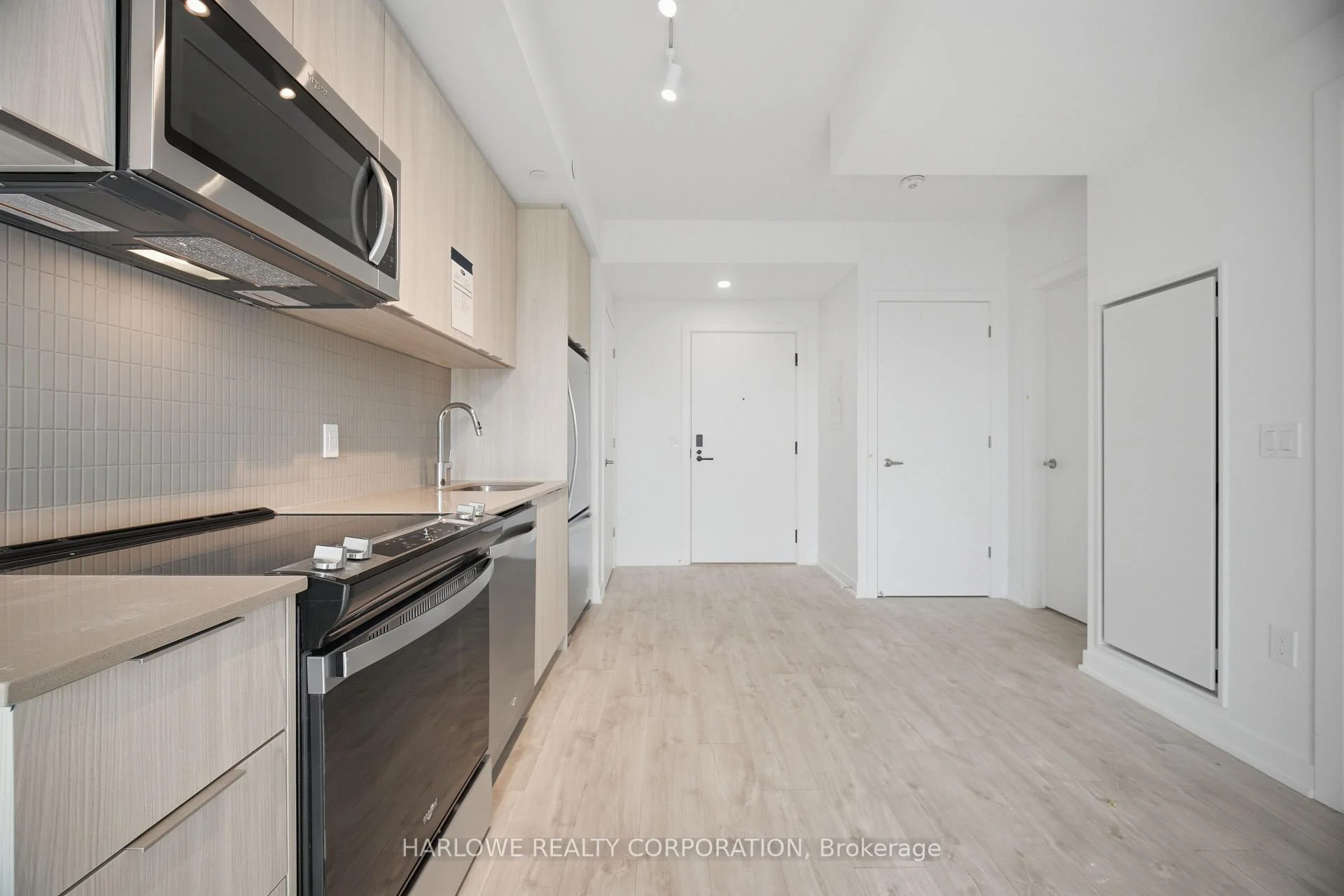Photo 13 of Unit 617, 740 Whitlock Avenue, Milton, Cobban — HOMEH