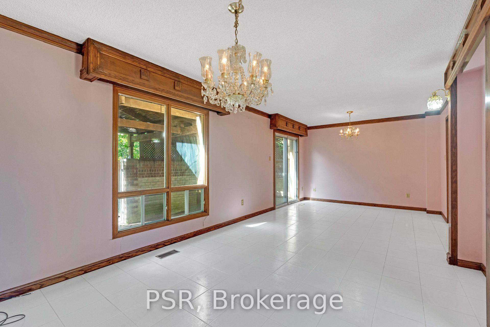 Photo 6 of 4069 Chelmsford Court, Mississauga, Creditview — HOMEH