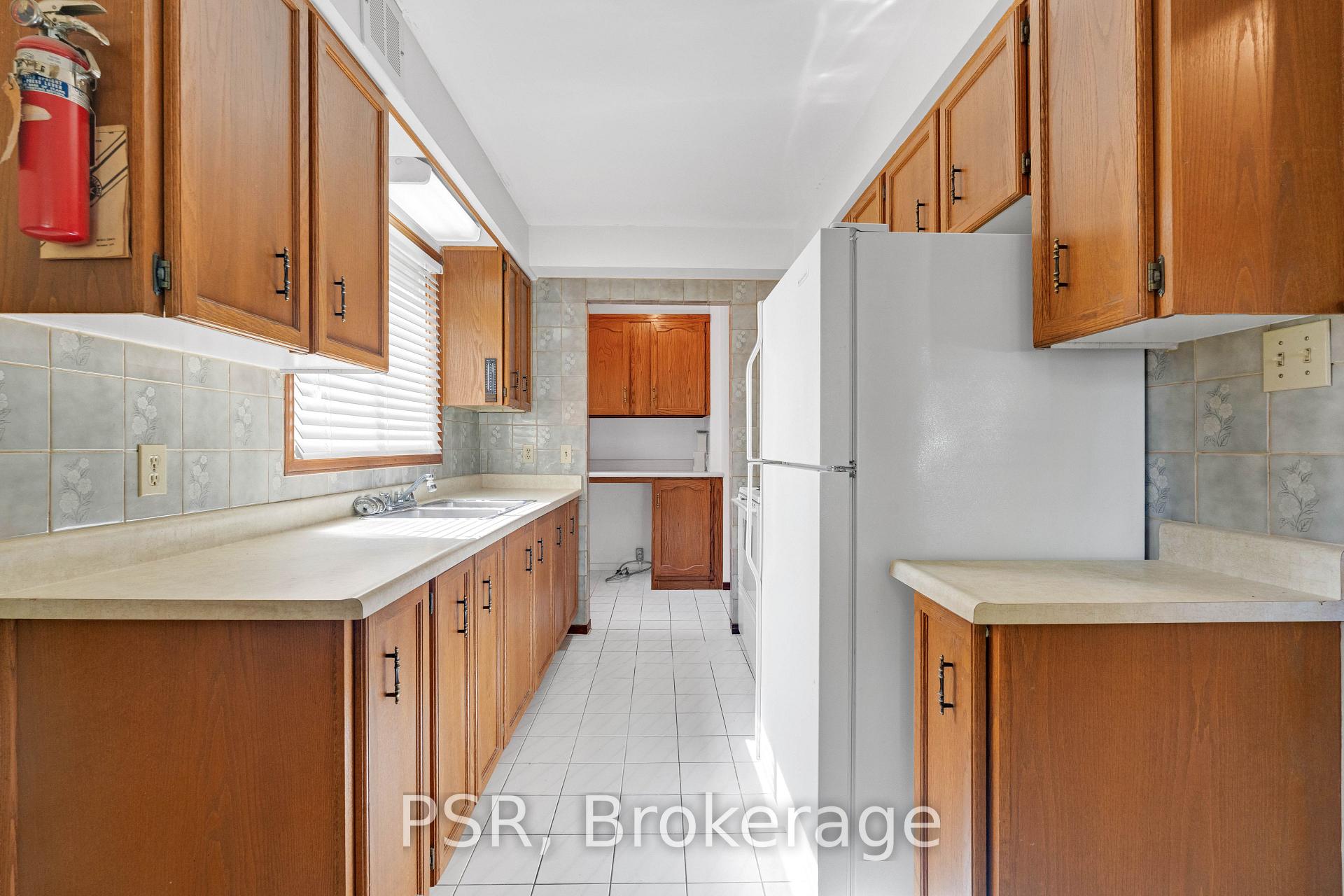 Photo 9 of 4069 Chelmsford Court, Mississauga, Creditview — HOMEH