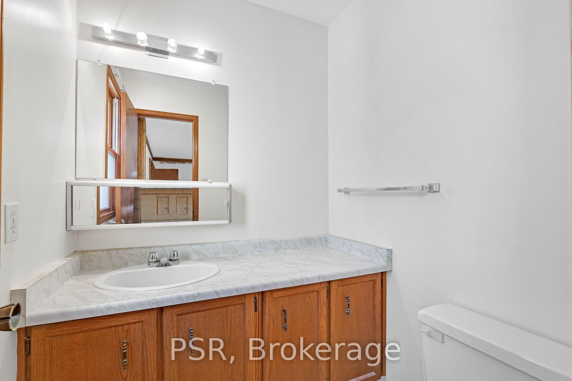 Photo 15 of 4069 Chelmsford Court, Mississauga, Creditview — HOMEH