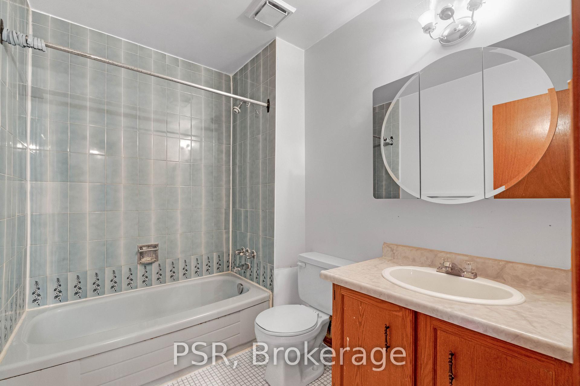 Photo 21 of 4069 Chelmsford Court, Mississauga, Creditview — HOMEH
