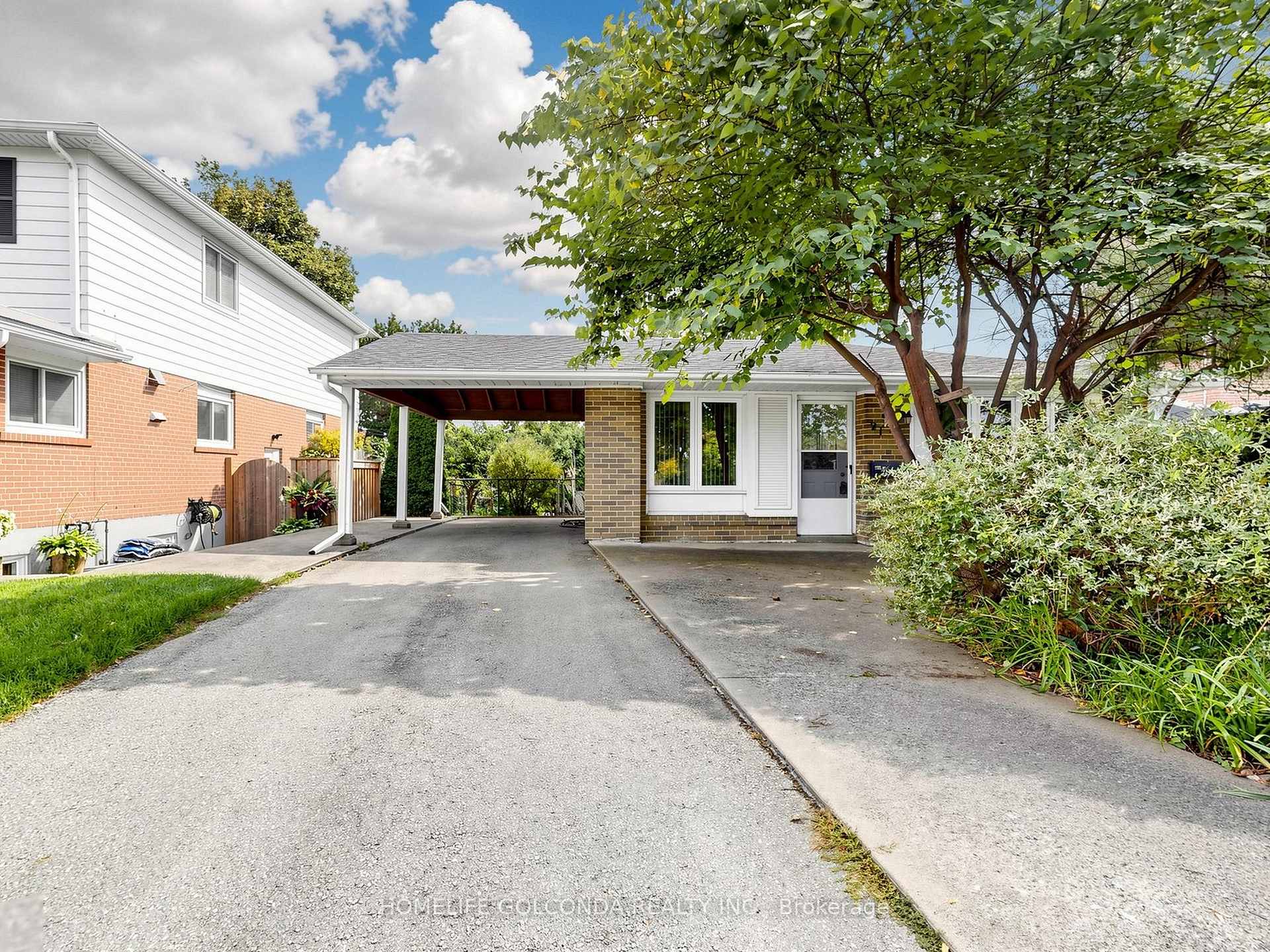 Photo 5 of 21 Grove Park Crescent, North York, Don Valley Village — HOMEH