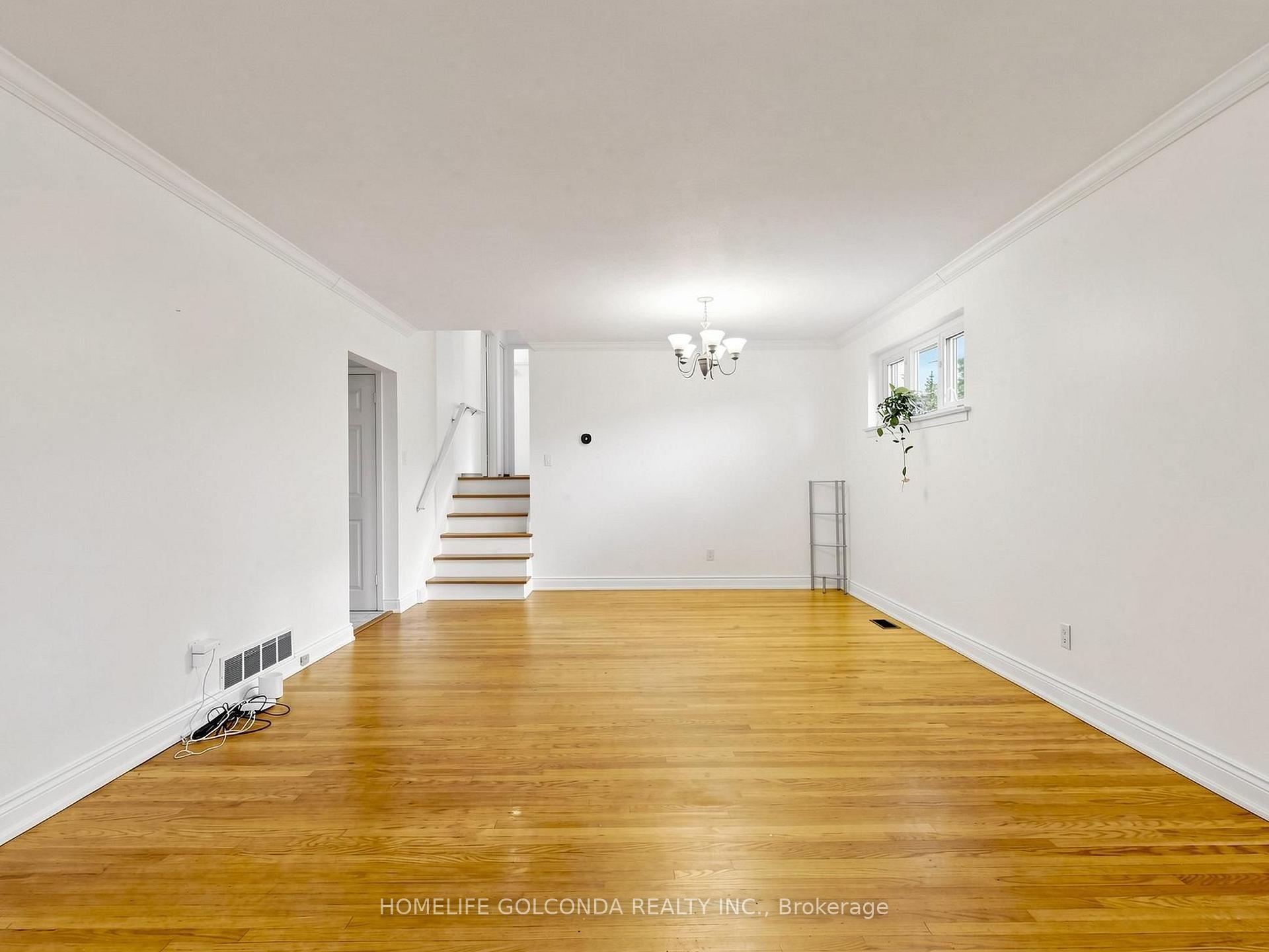 Photo 11 of 21 Grove Park Crescent, North York, Don Valley Village — HOMEH