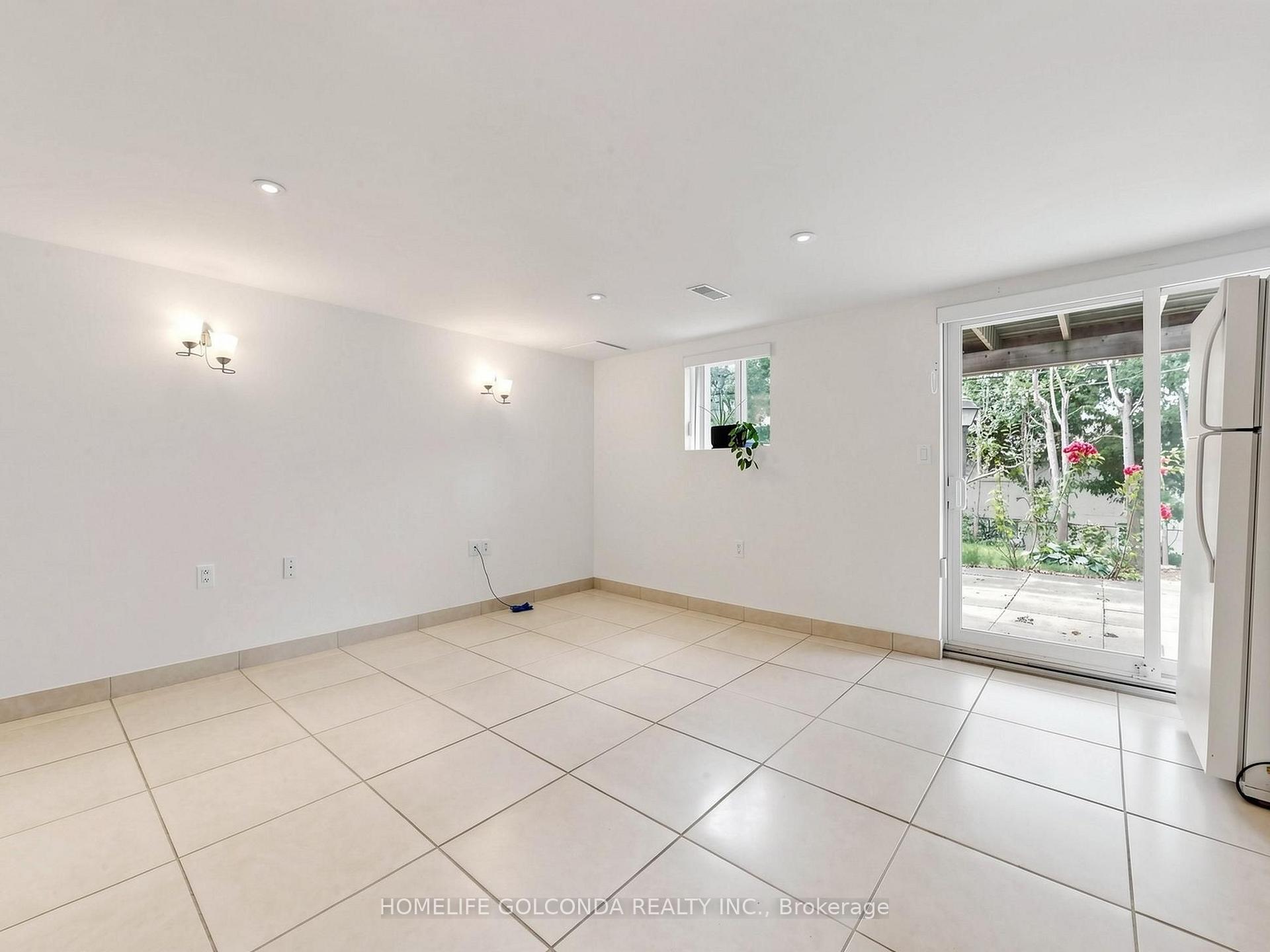 Photo 47 of 21 Grove Park Crescent, North York, Don Valley Village — HOMEH
