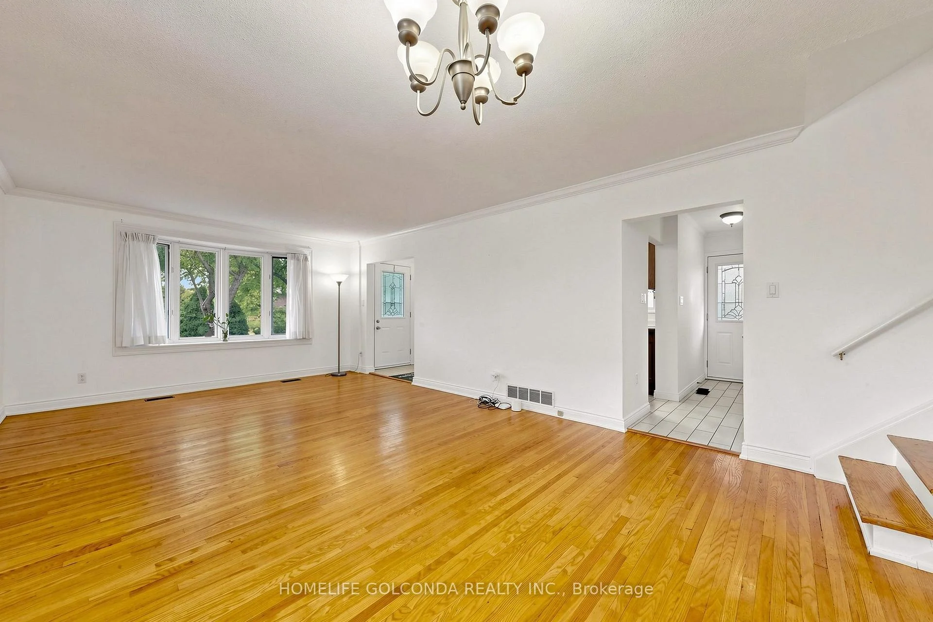 Photo 16 of 21 Grove Park Crescent, North York, Don Valley Village — HOMEH