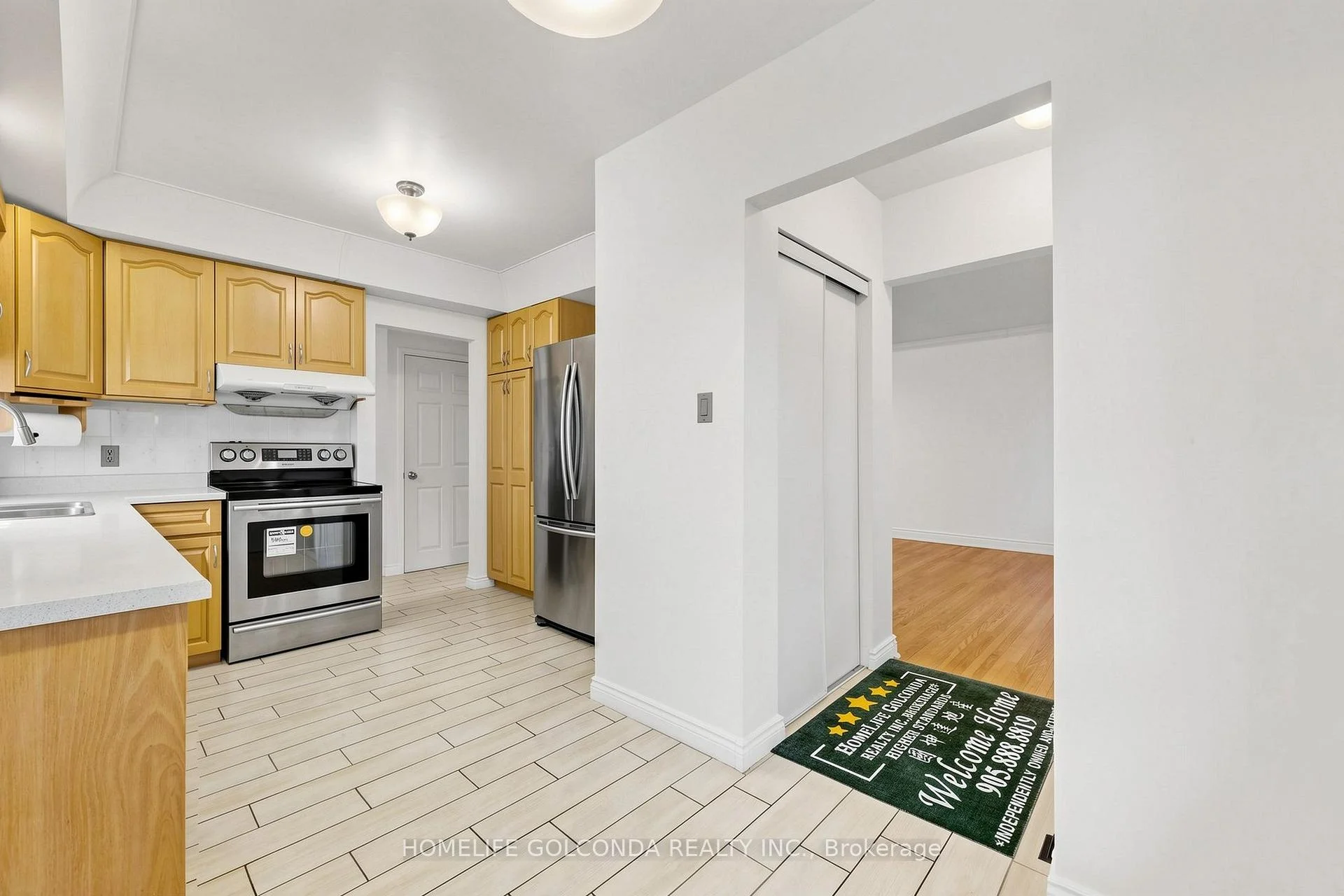 Photo 18 of 21 Grove Park Crescent, North York, Don Valley Village — HOMEH
