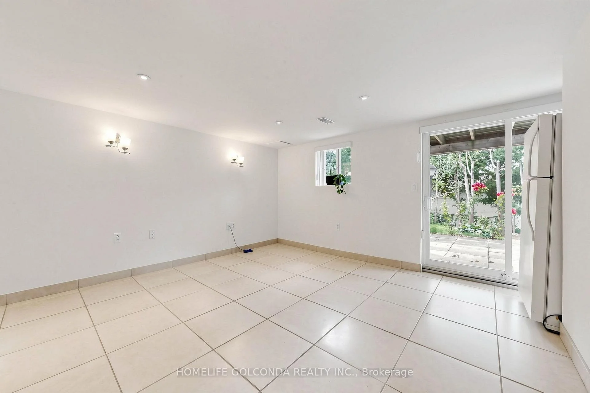 Photo 48 of 21 Grove Park Crescent, North York, Don Valley Village — HOMEH